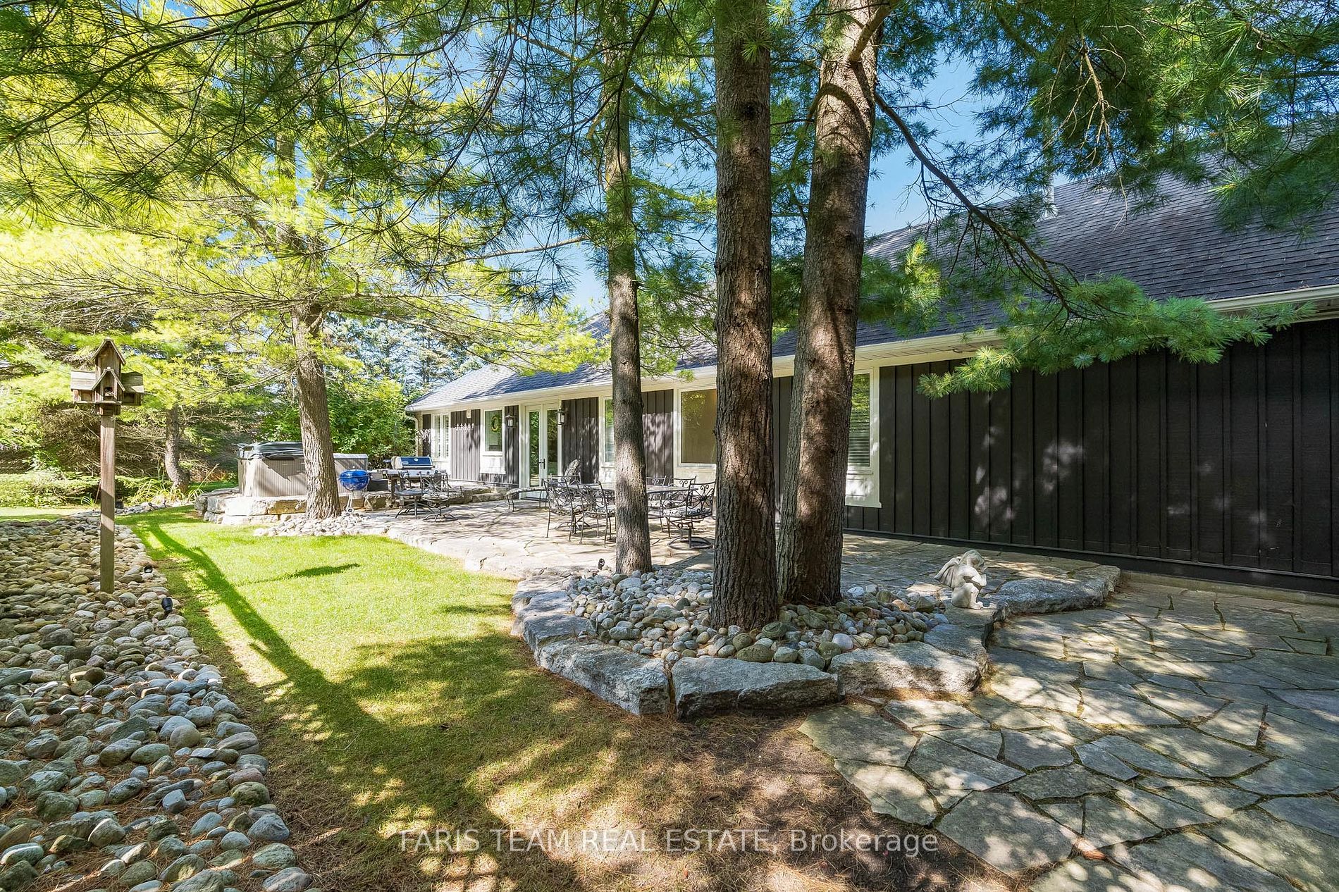 62 Wasaga Sands Dr