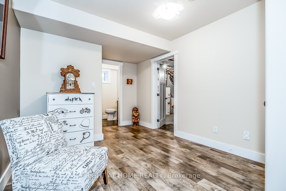 5 Dale Crt
