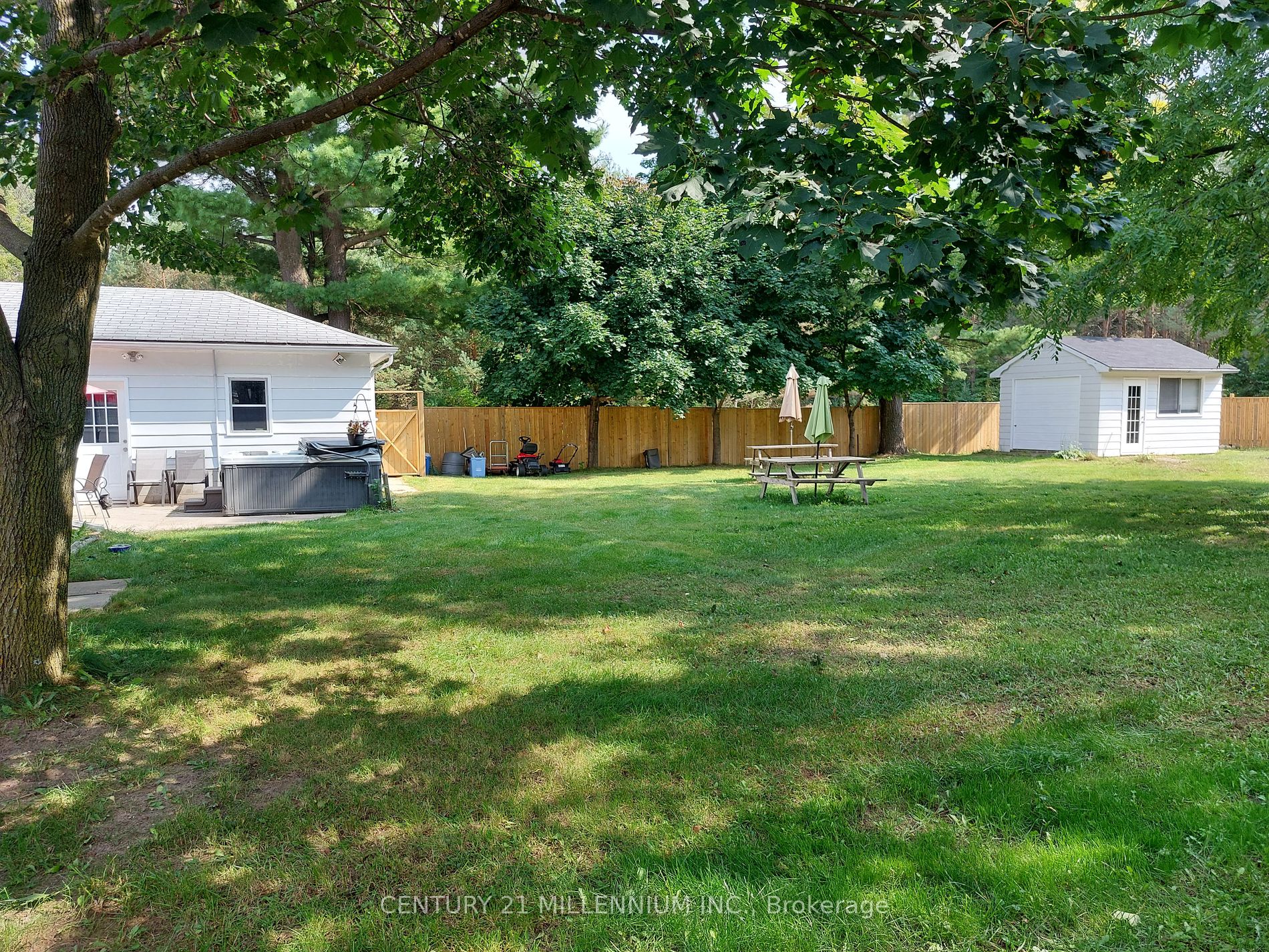 19 Locke Ave