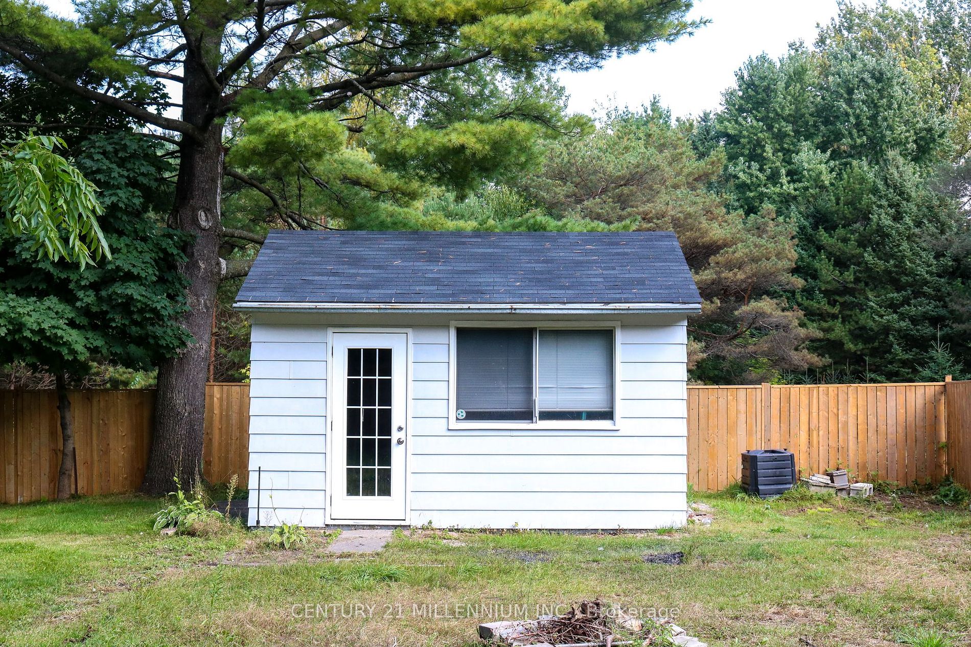 19 Locke Ave