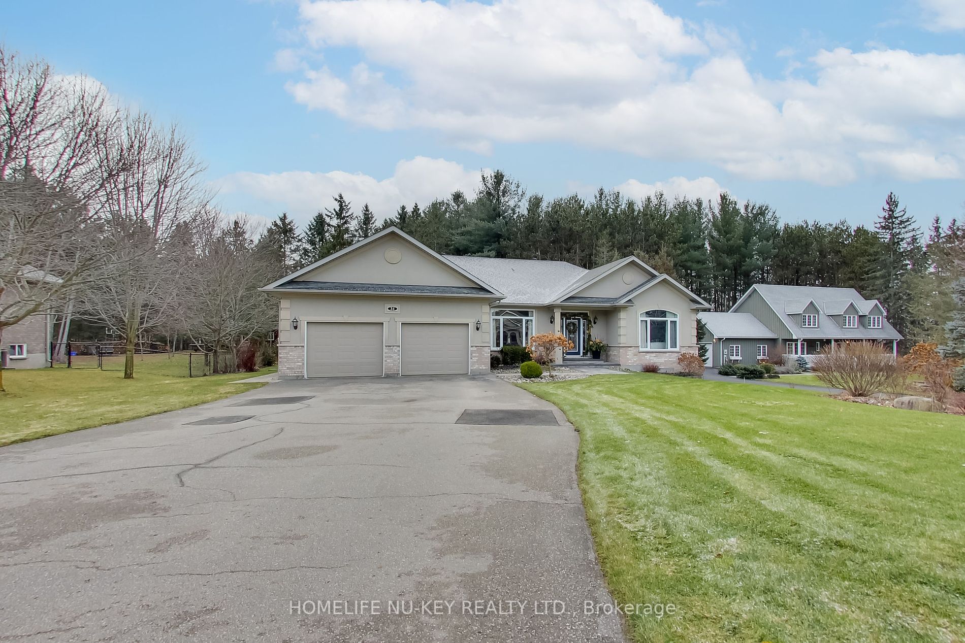 31 Pinery Drive