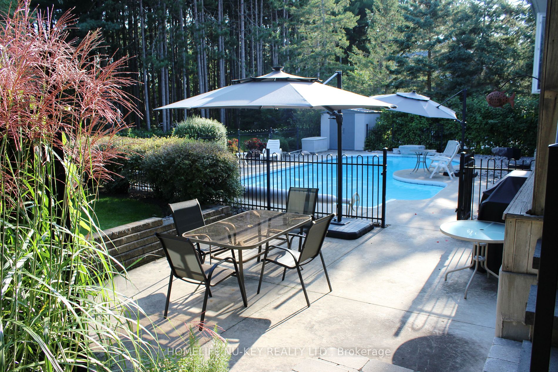 31 Pinery Drive