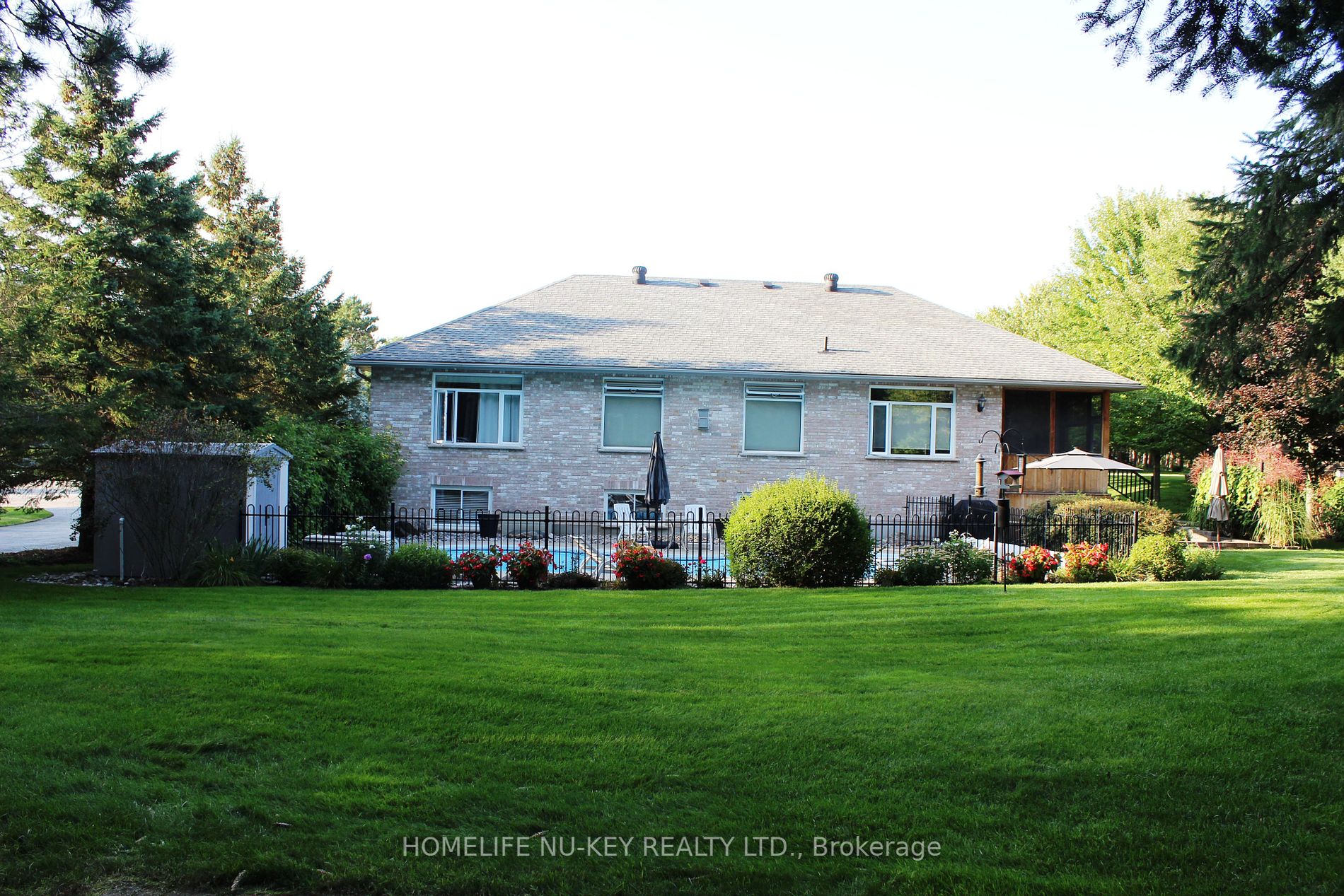 31 Pinery Drive