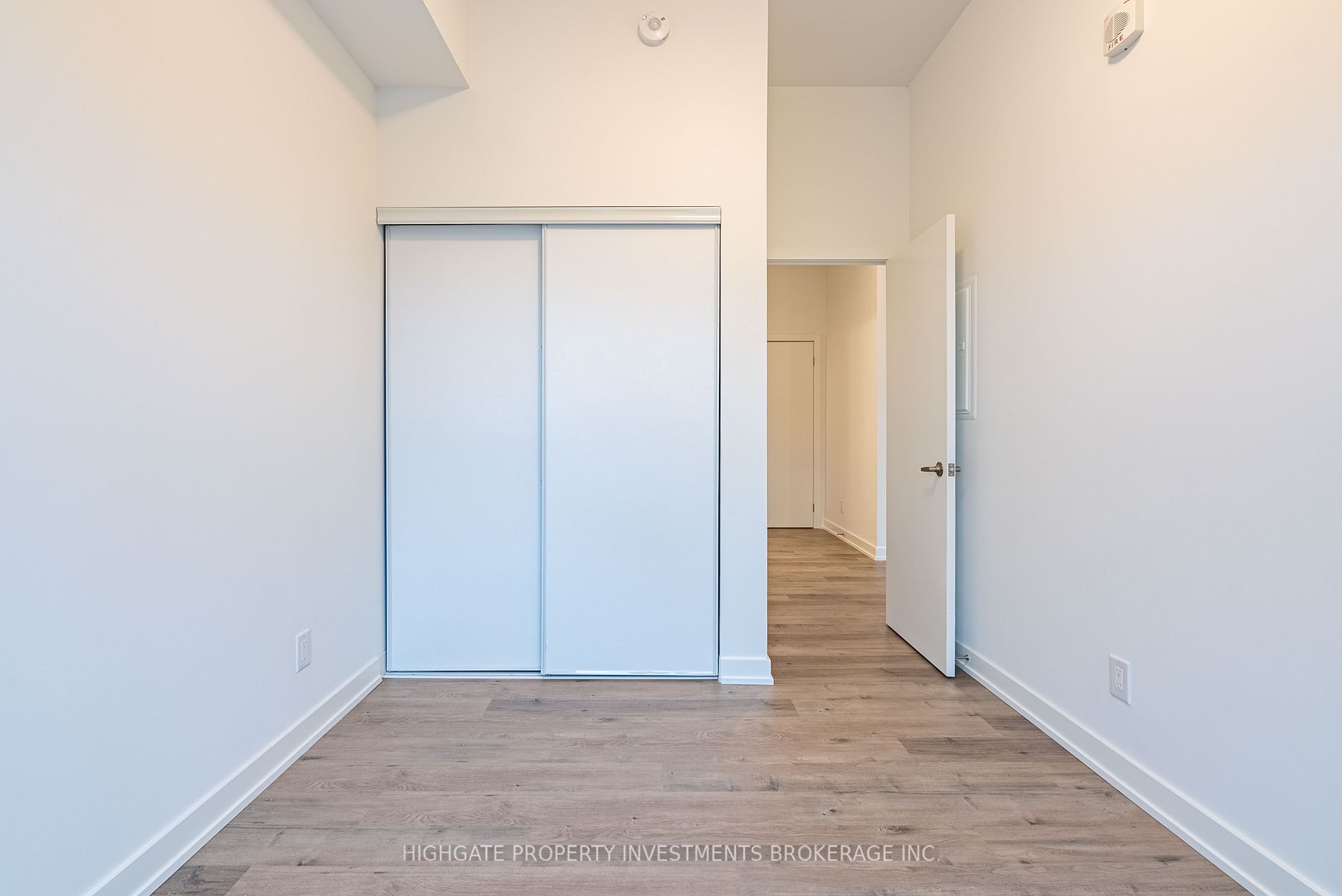 56 Lakeside Terrace, #1109
