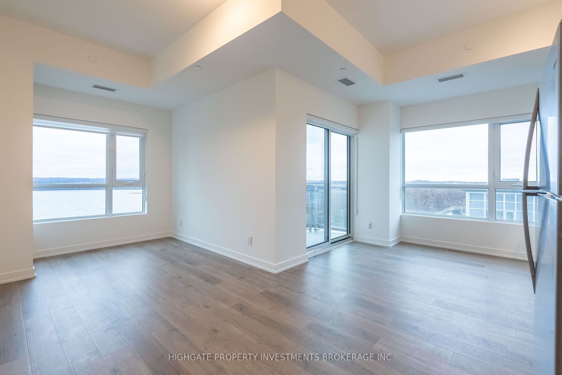 56 Lakeside Terrace, #1109