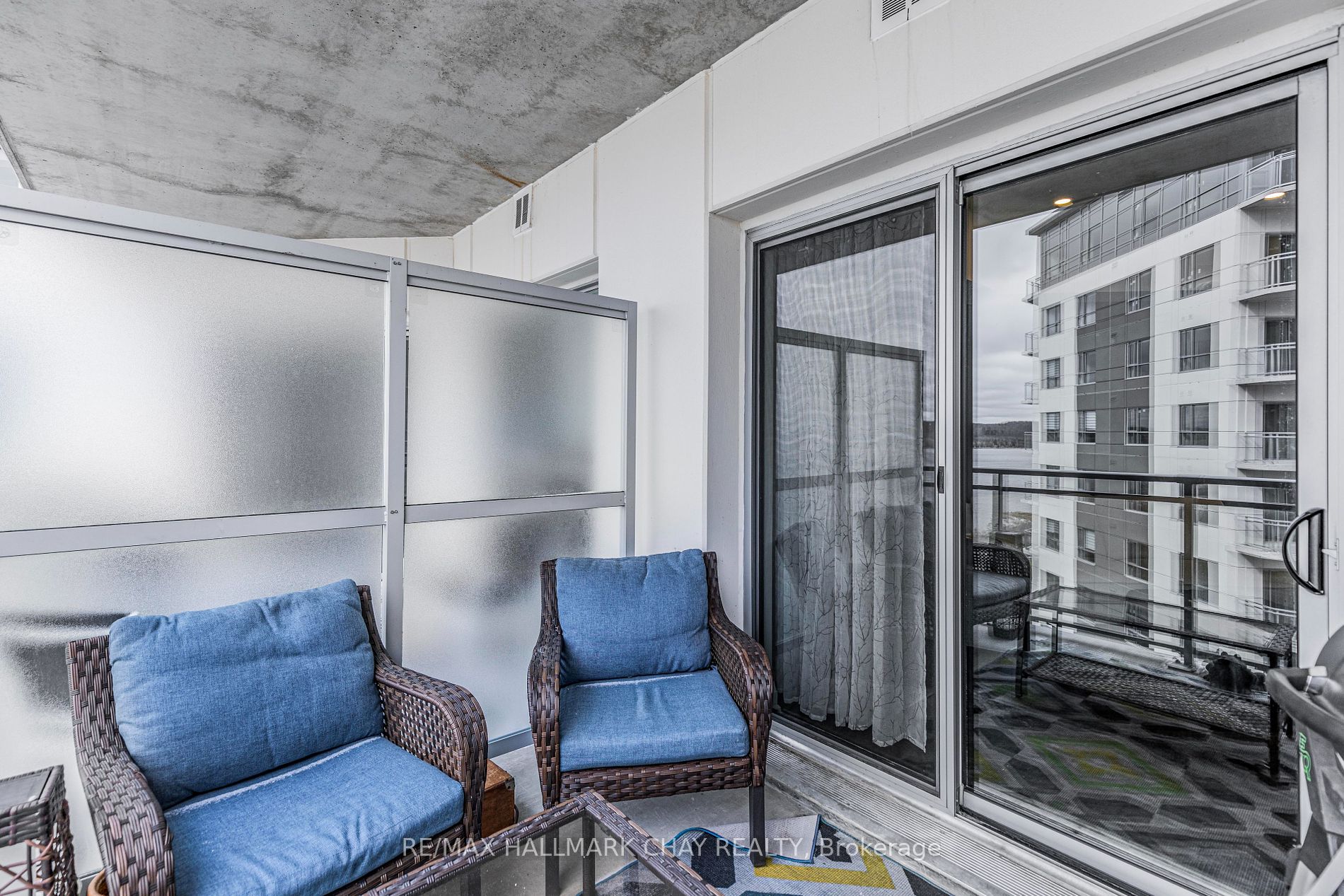 58 Lakeside Terrace, #1018