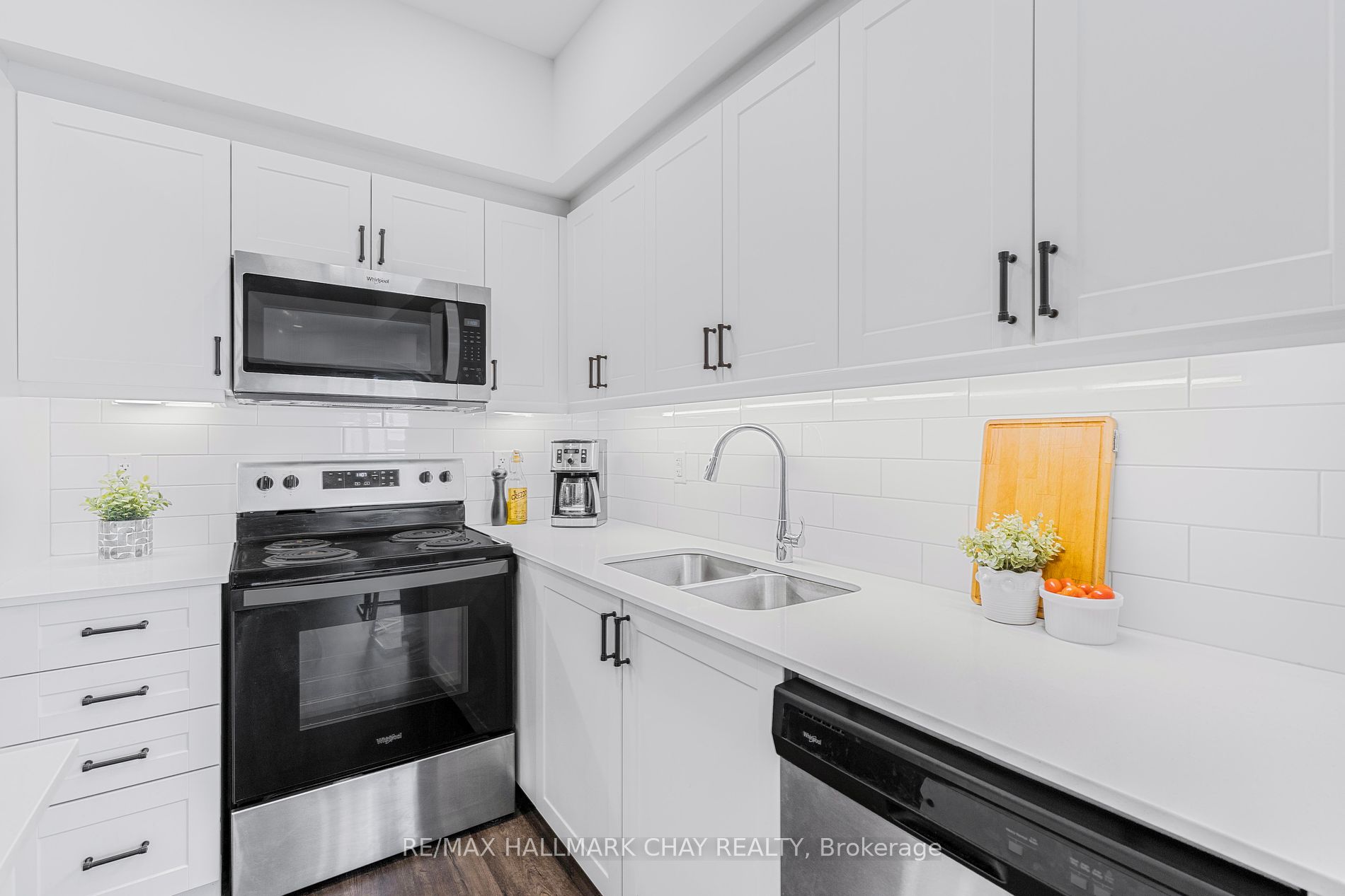 58 Lakeside Terrace, #1018
