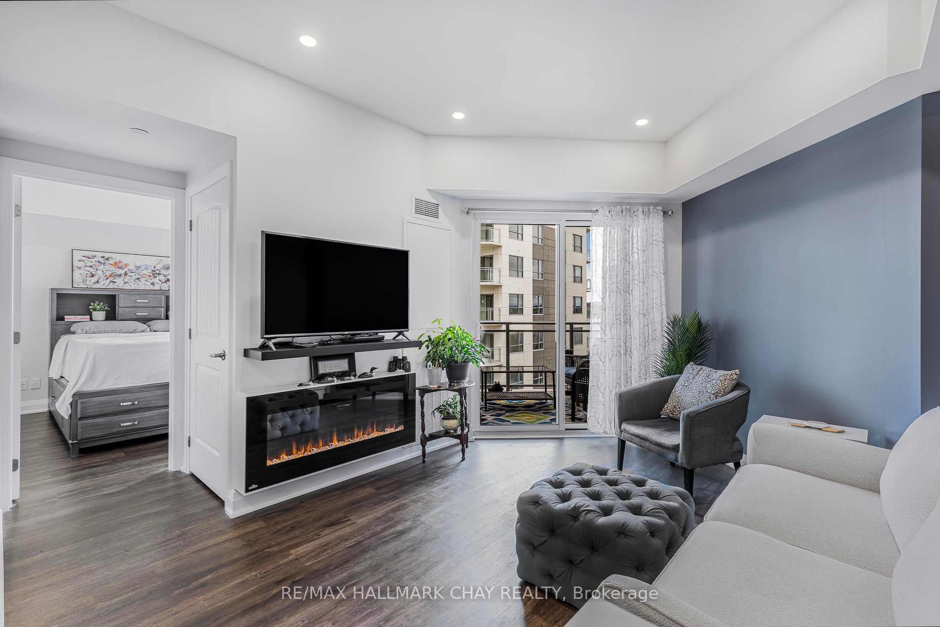 58 Lakeside Terrace, #1018