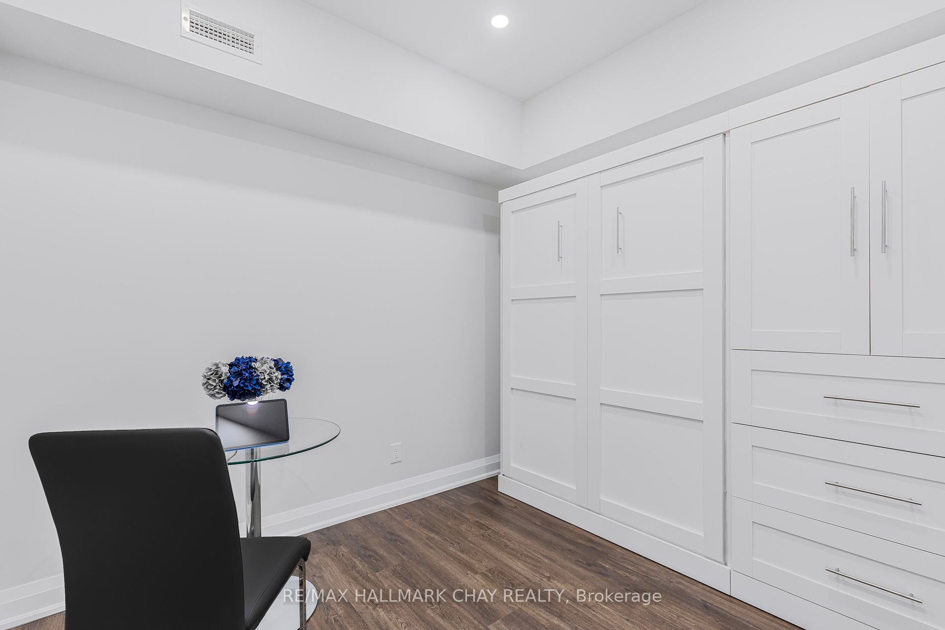 58 Lakeside Terrace, #1018