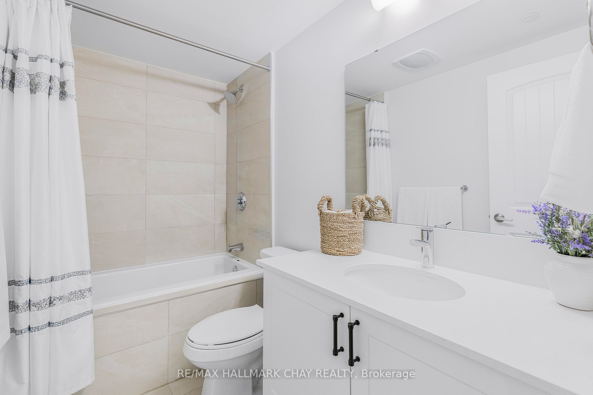 58 Lakeside Terrace, #1018
