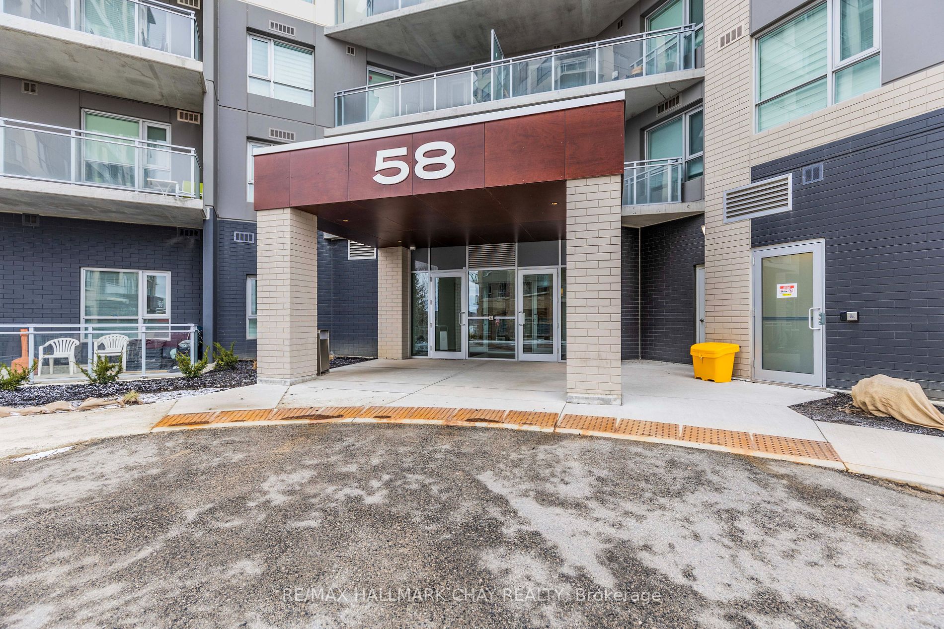 58 Lakeside Terrace, #1018