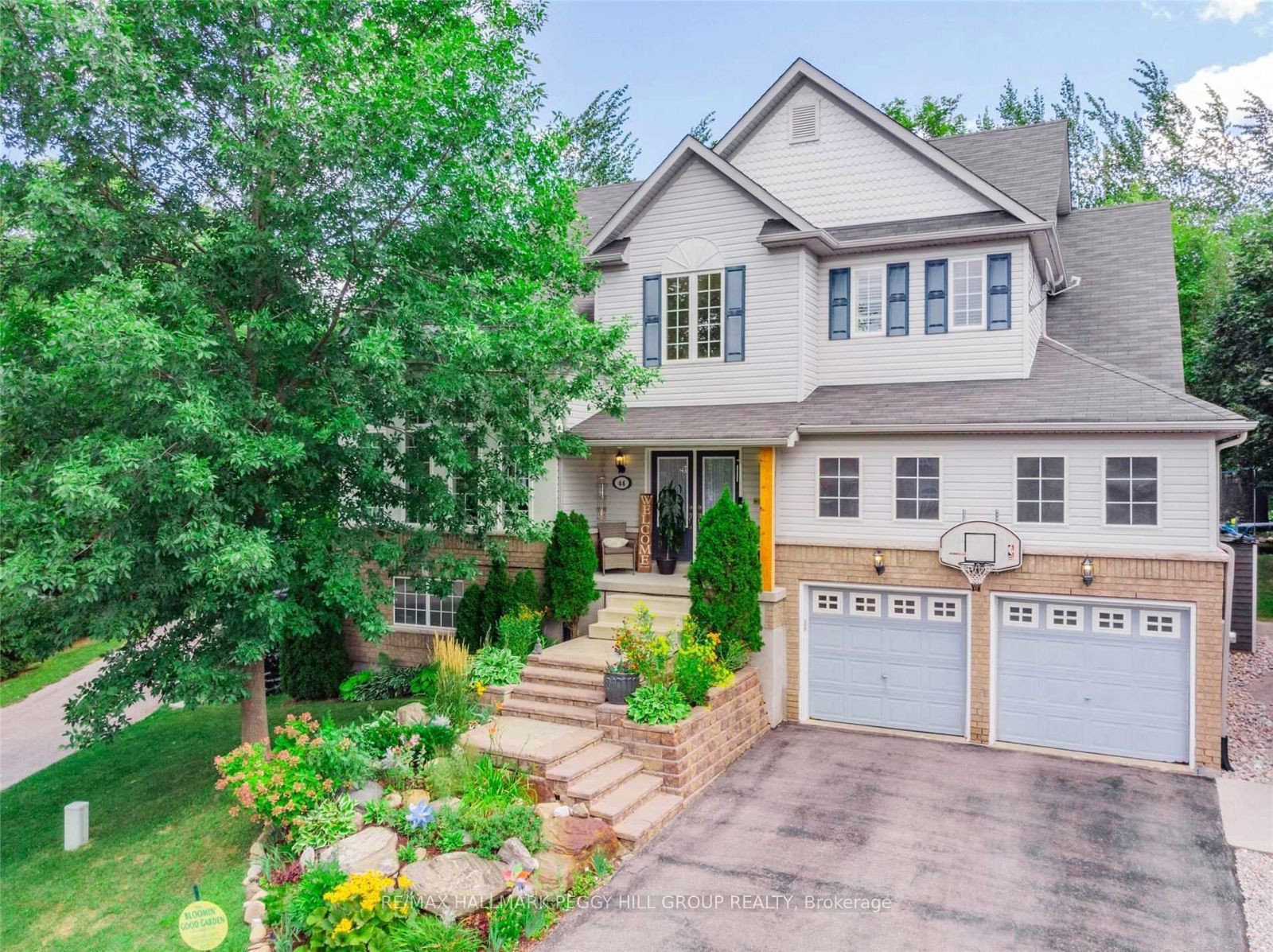 44 Tanglewood Crescent