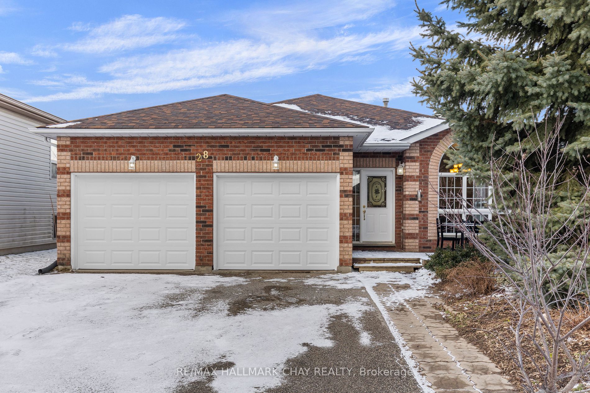 28 Ritchie Cres
