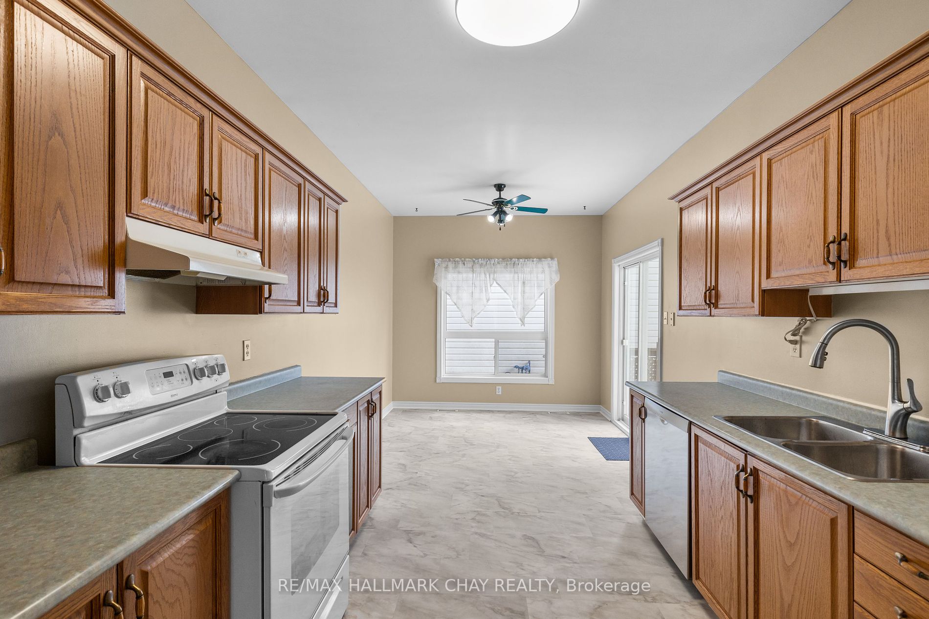 28 Ritchie Cres