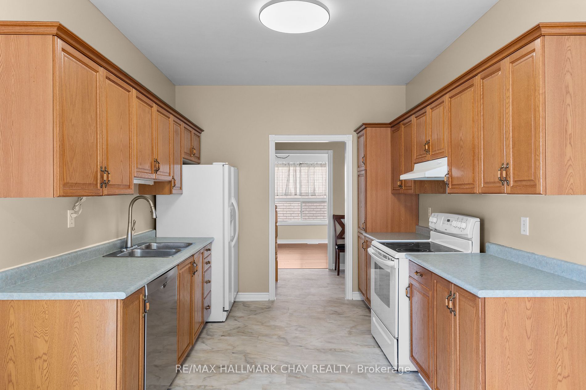 28 Ritchie Cres