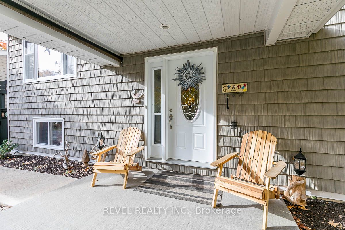 676 Concession 15 Road W