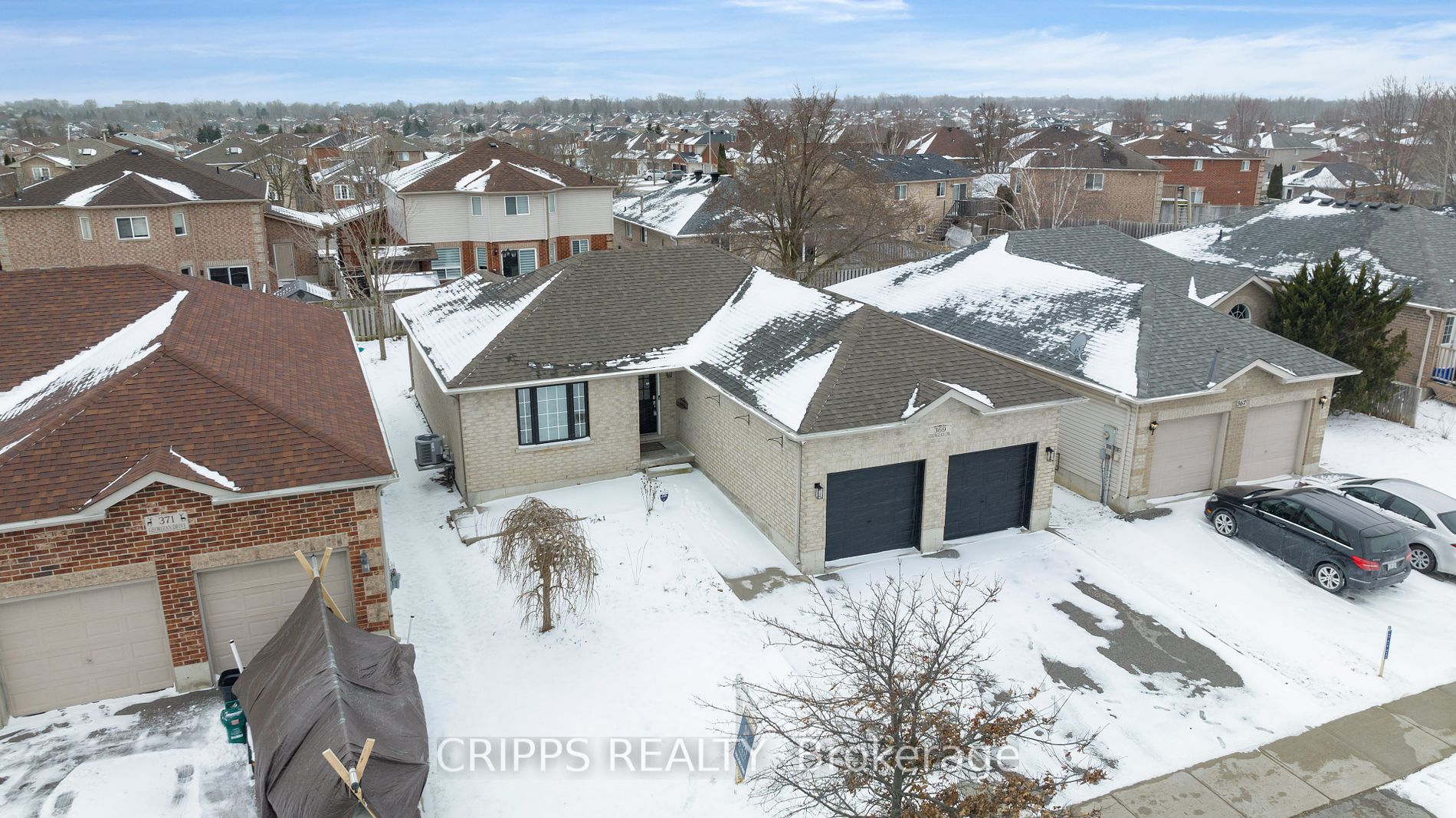 369 Georgian Dr