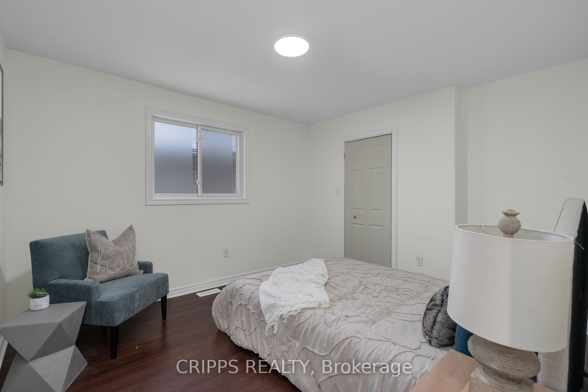 369 Georgian Dr