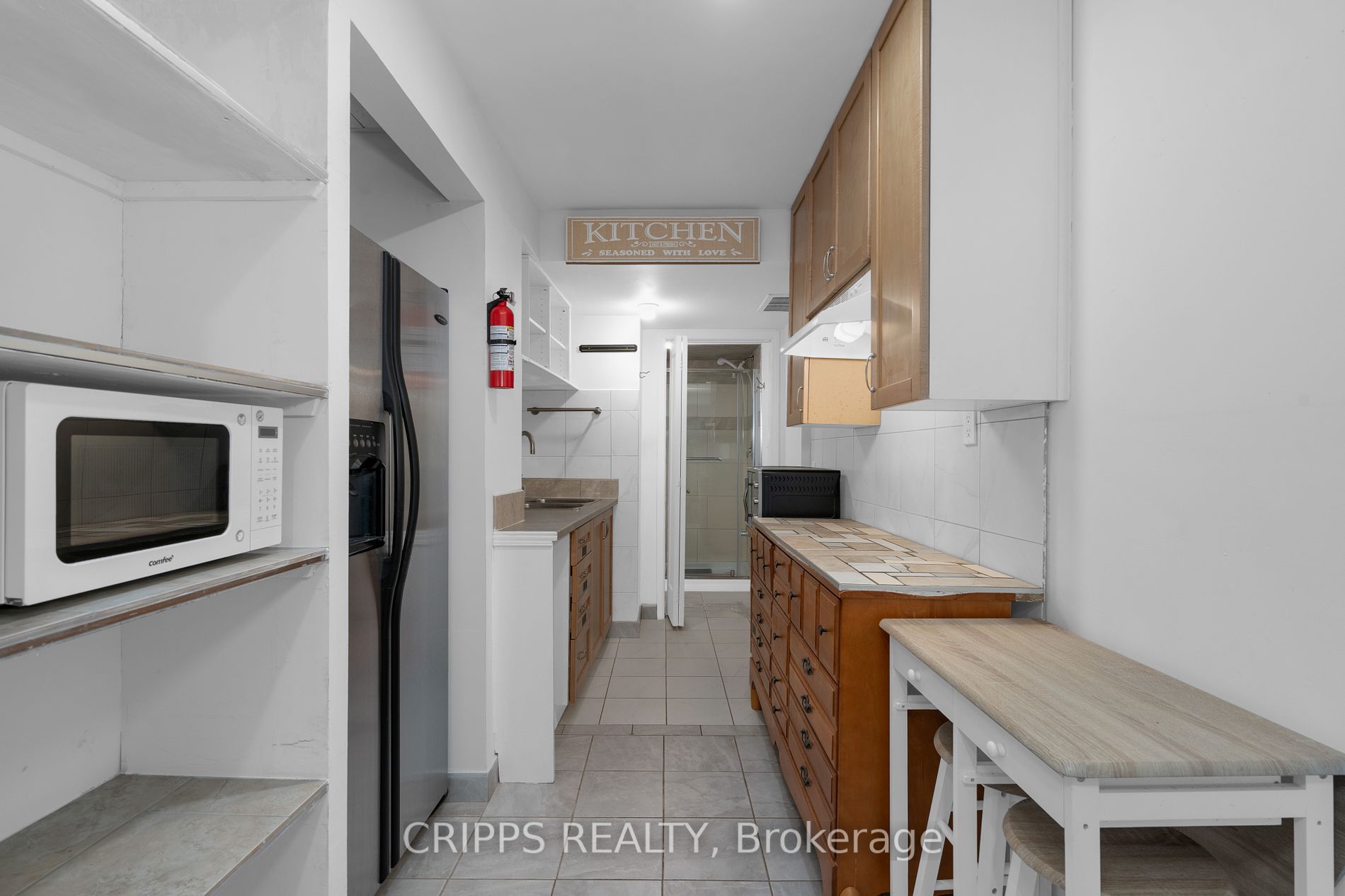 369 Georgian Dr
