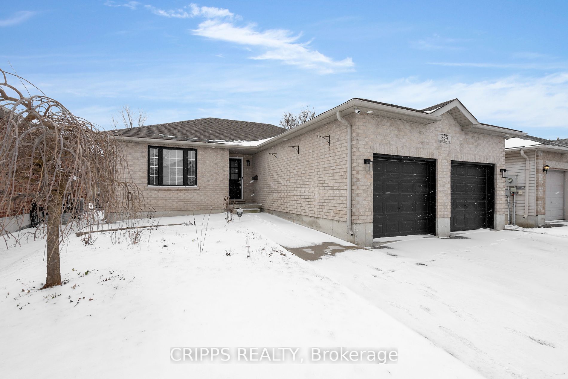 369 Georgian Dr