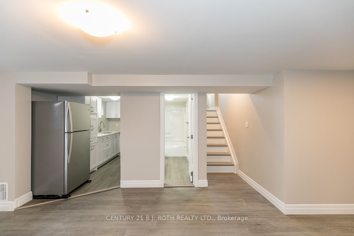 101 Peel St