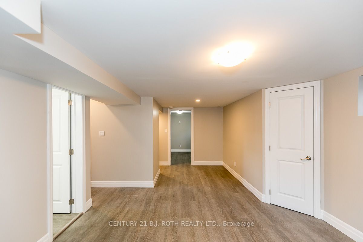 101 Peel St