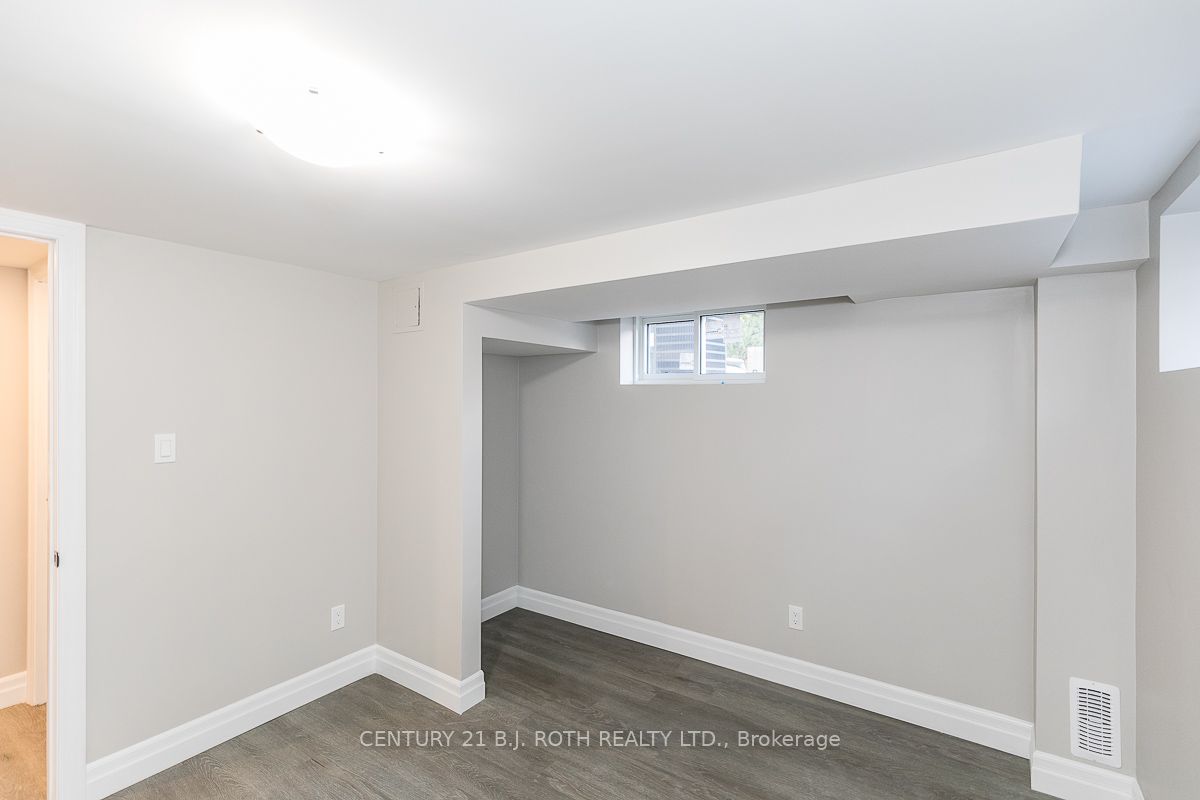 101 Peel St