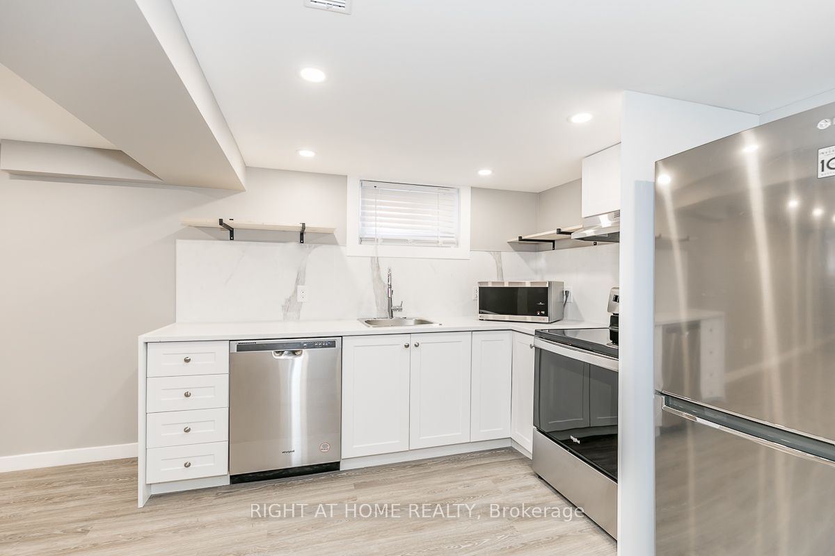 75 Mckenzie St, #Lower