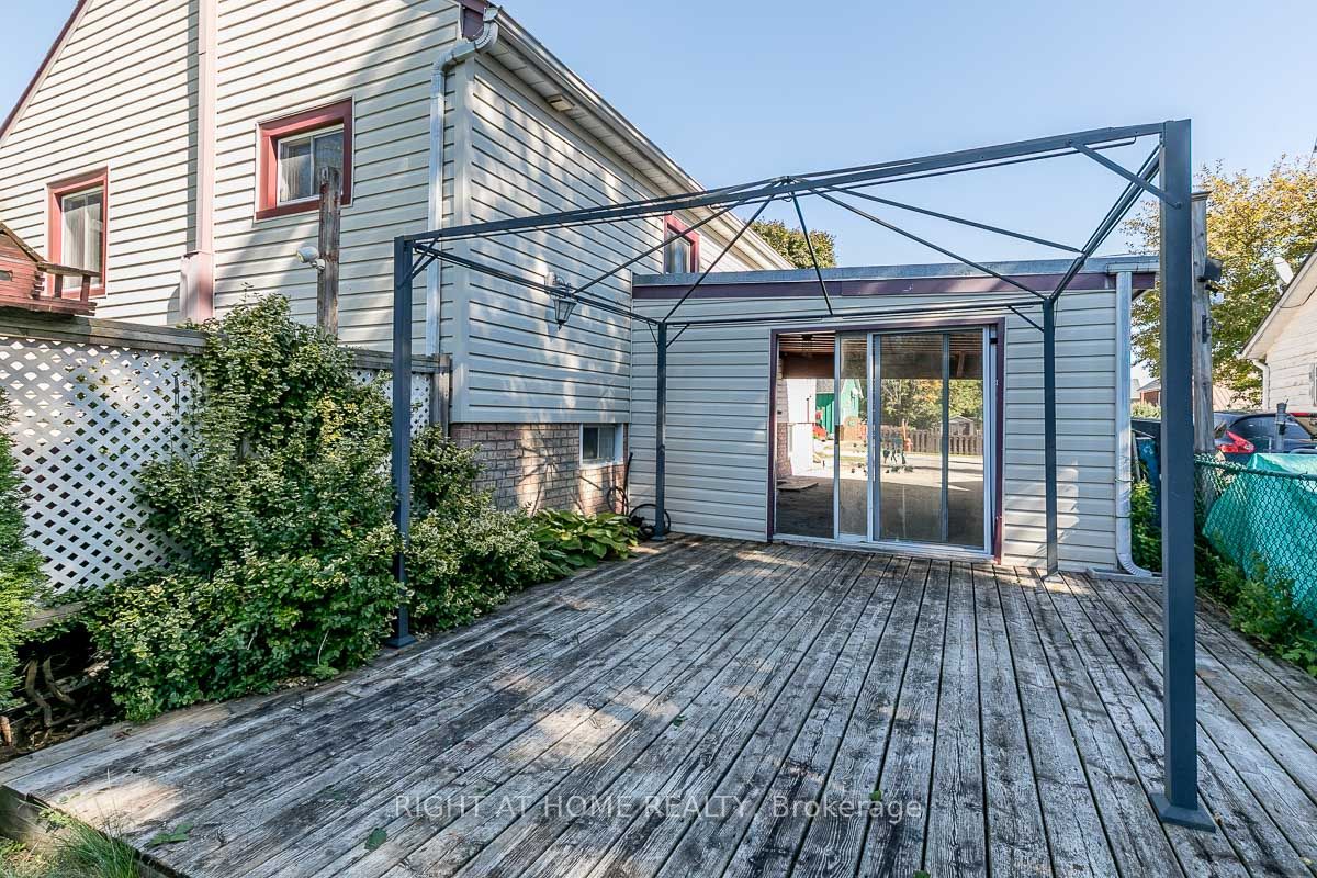 75 Mckenzie St, #Lower