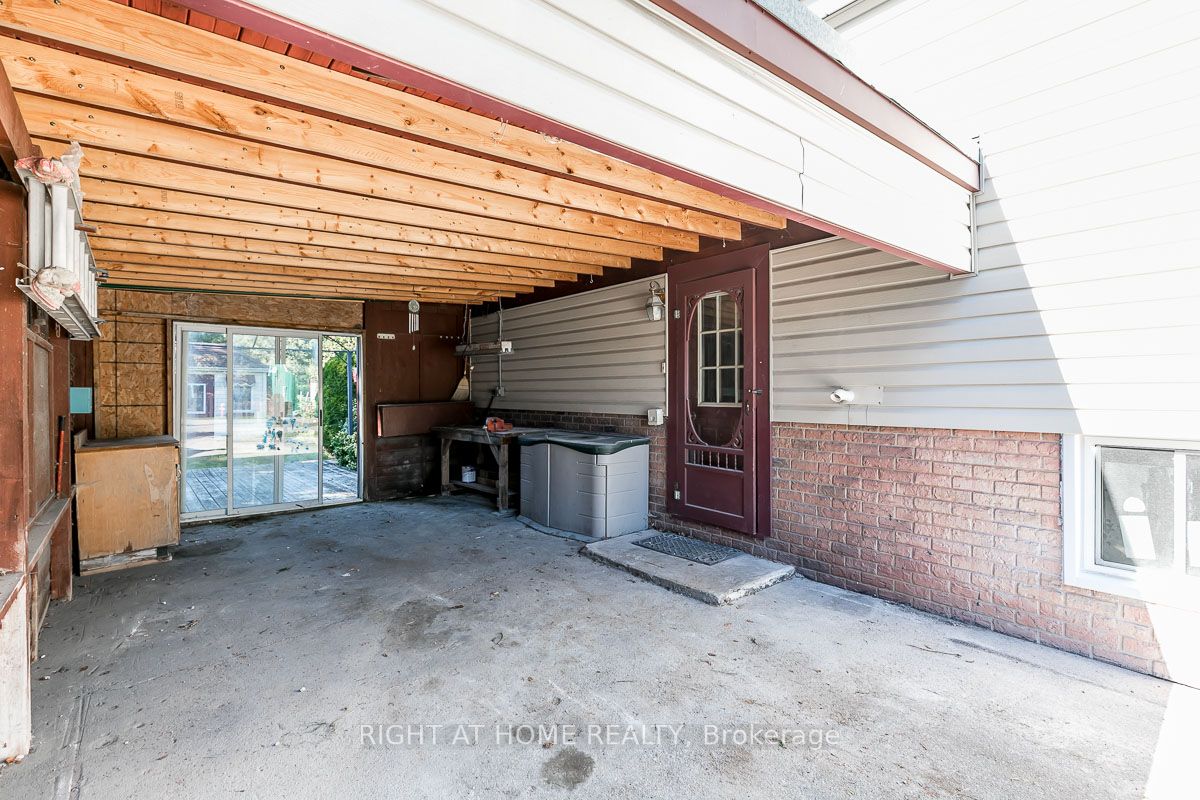 75 Mckenzie St, #Lower