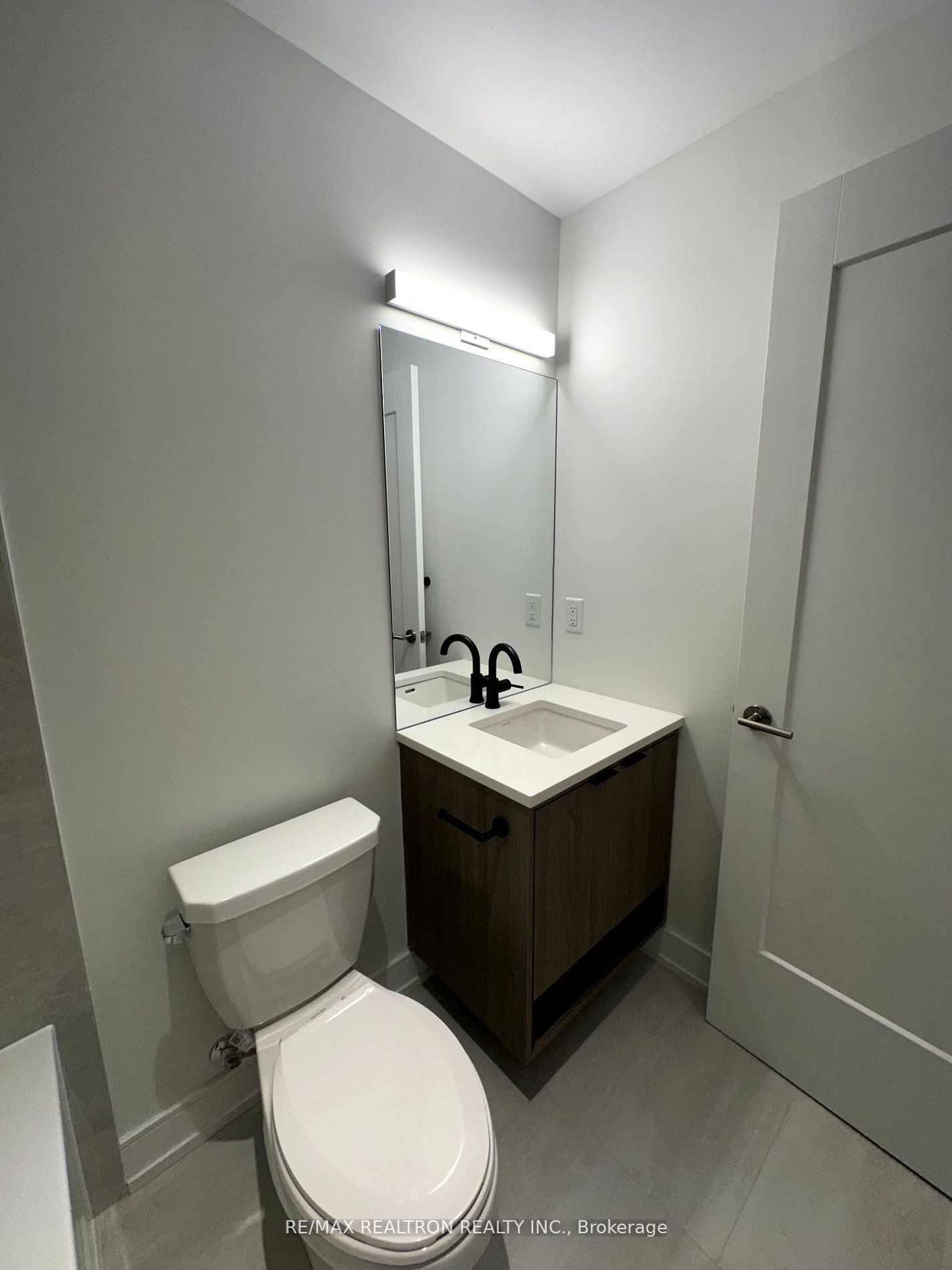 185 Dunlop Street E #708