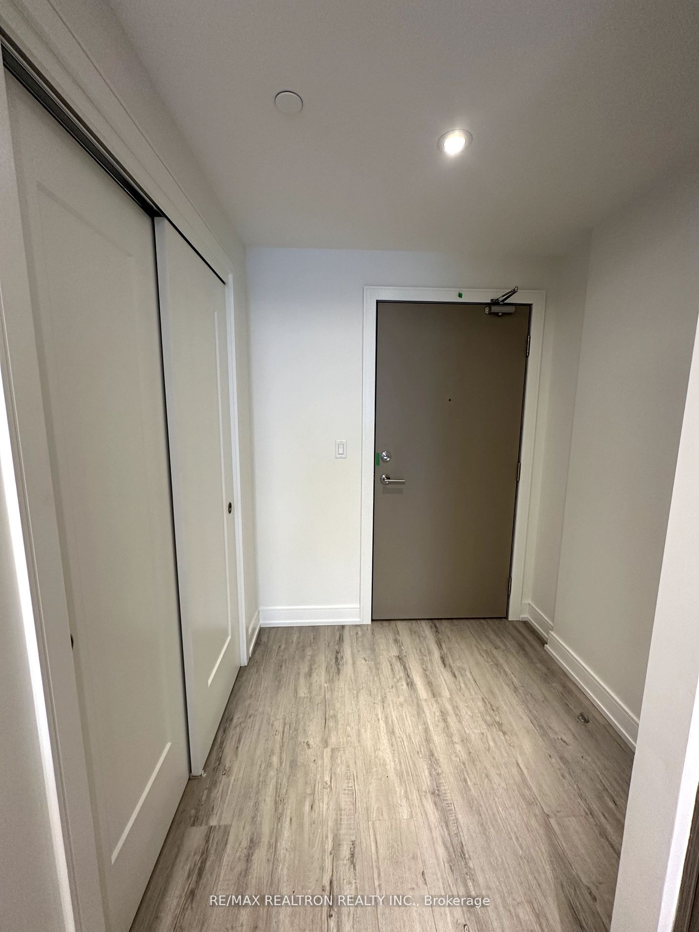 185 Dunlop Street E #708