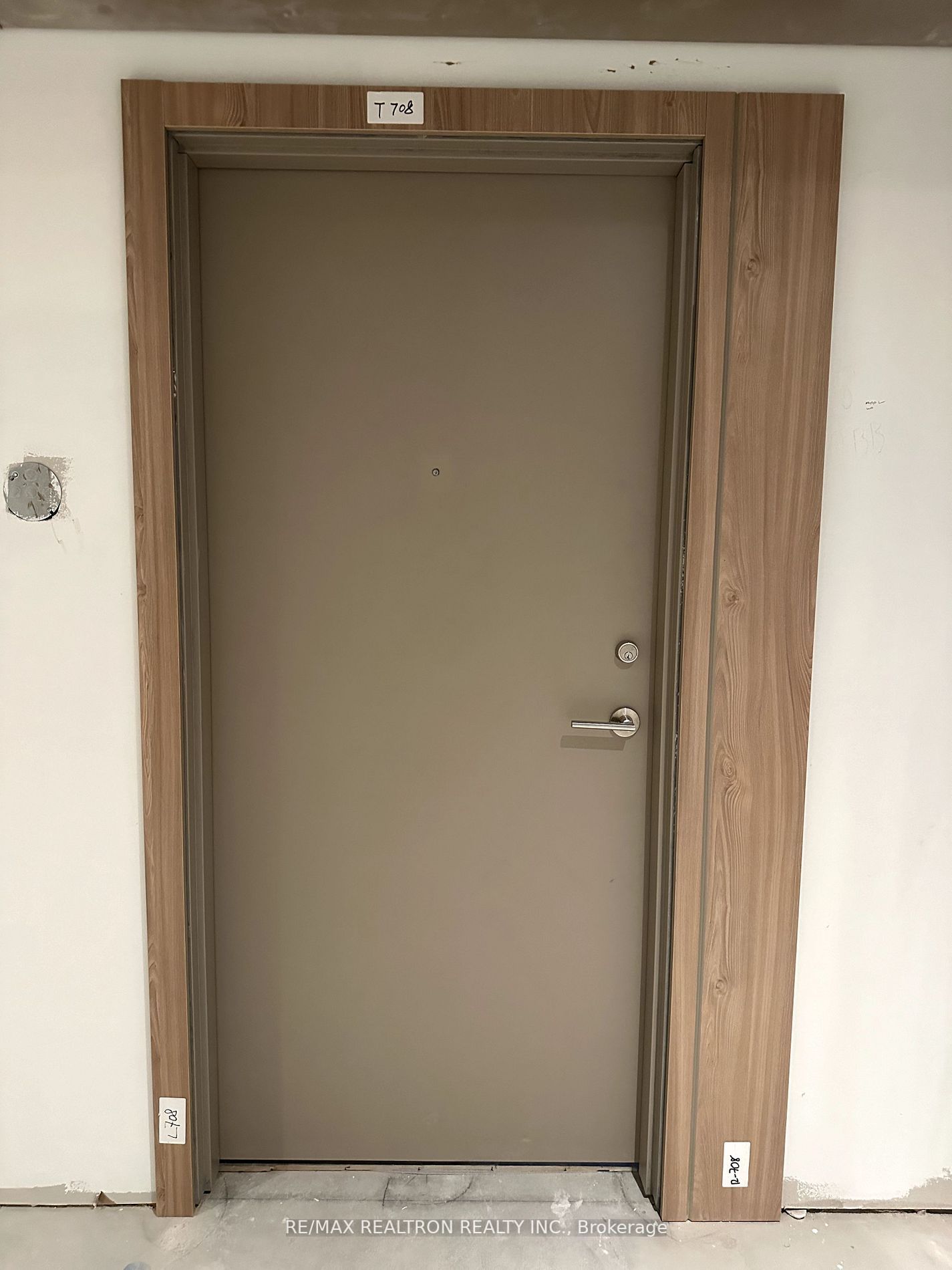 185 Dunlop Street E #708