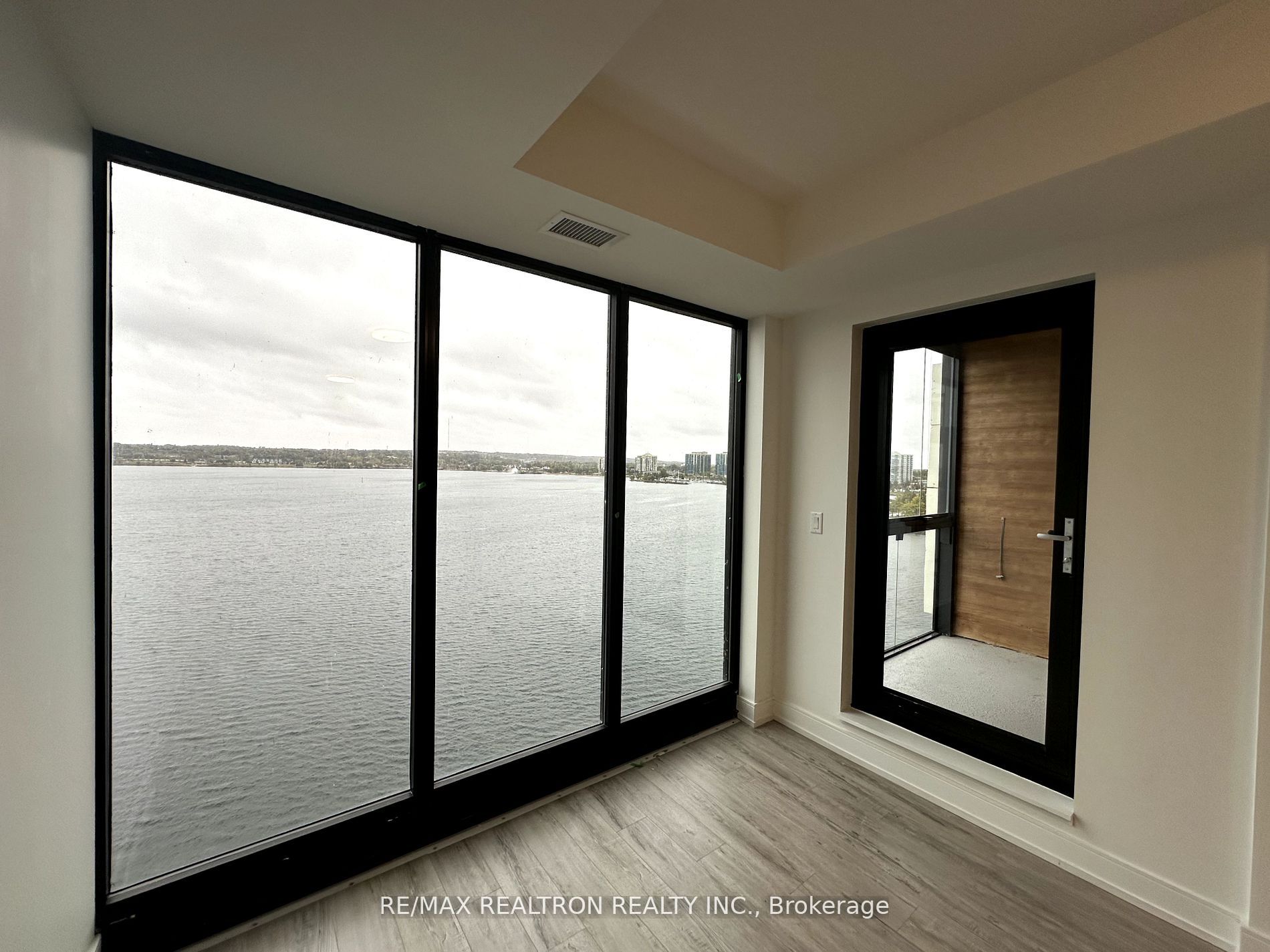 185 Dunlop Street E #708