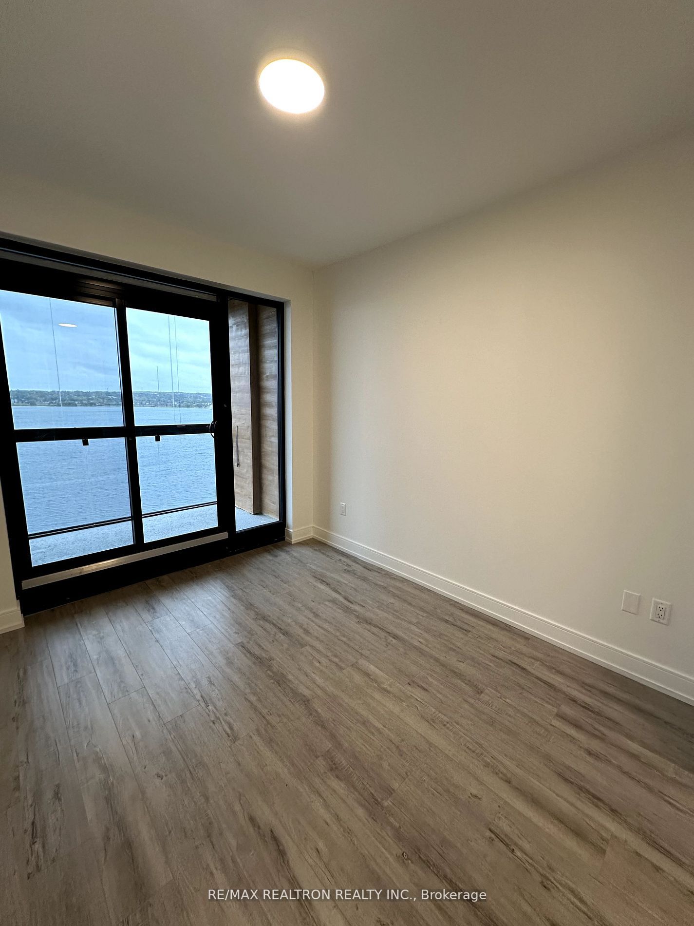 185 Dunlop Street E #708