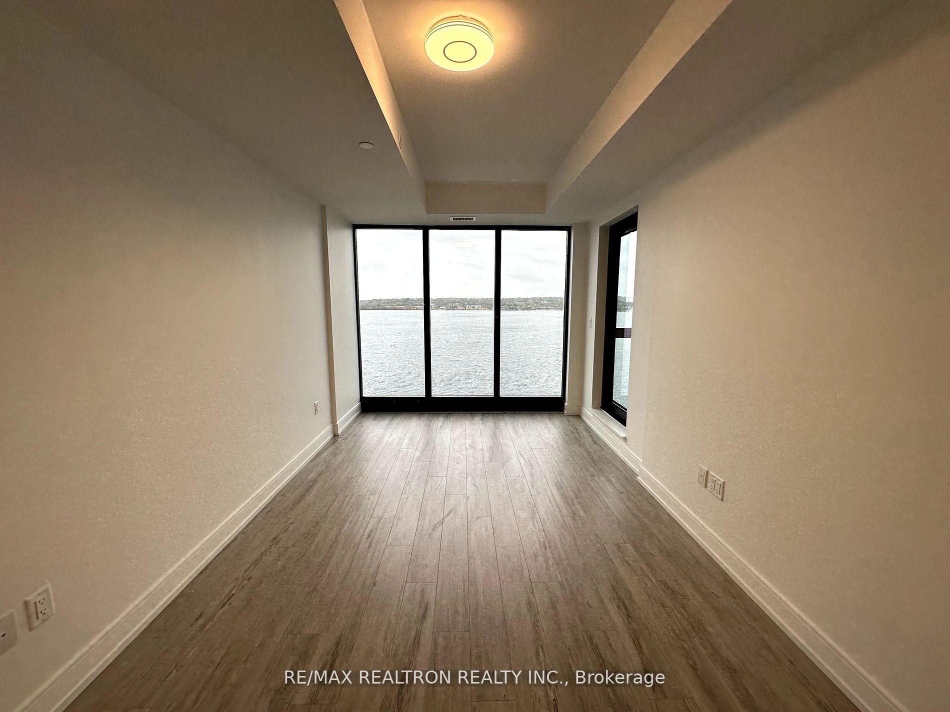 185 Dunlop Street E #708