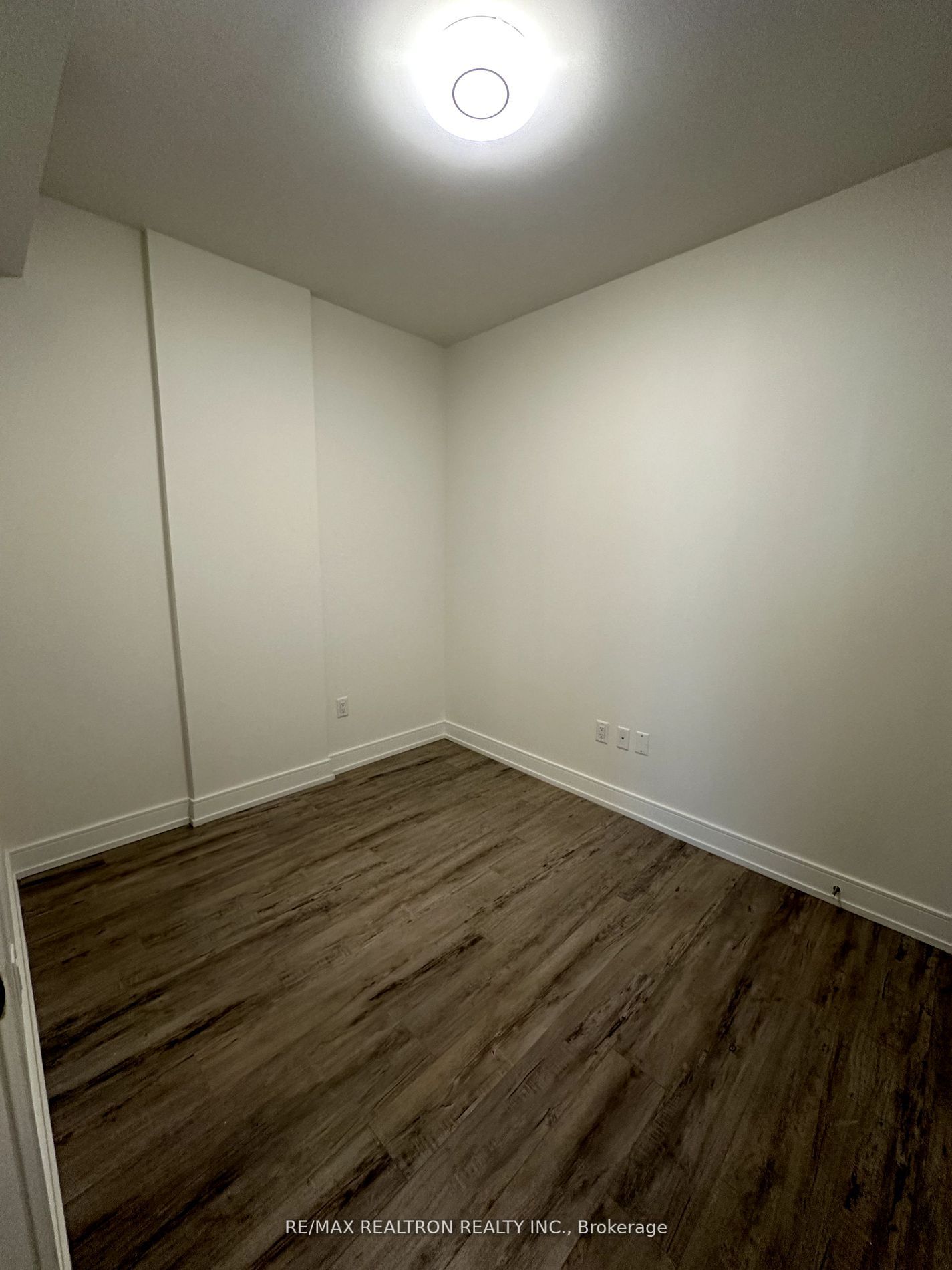 185 Dunlop Street E #708