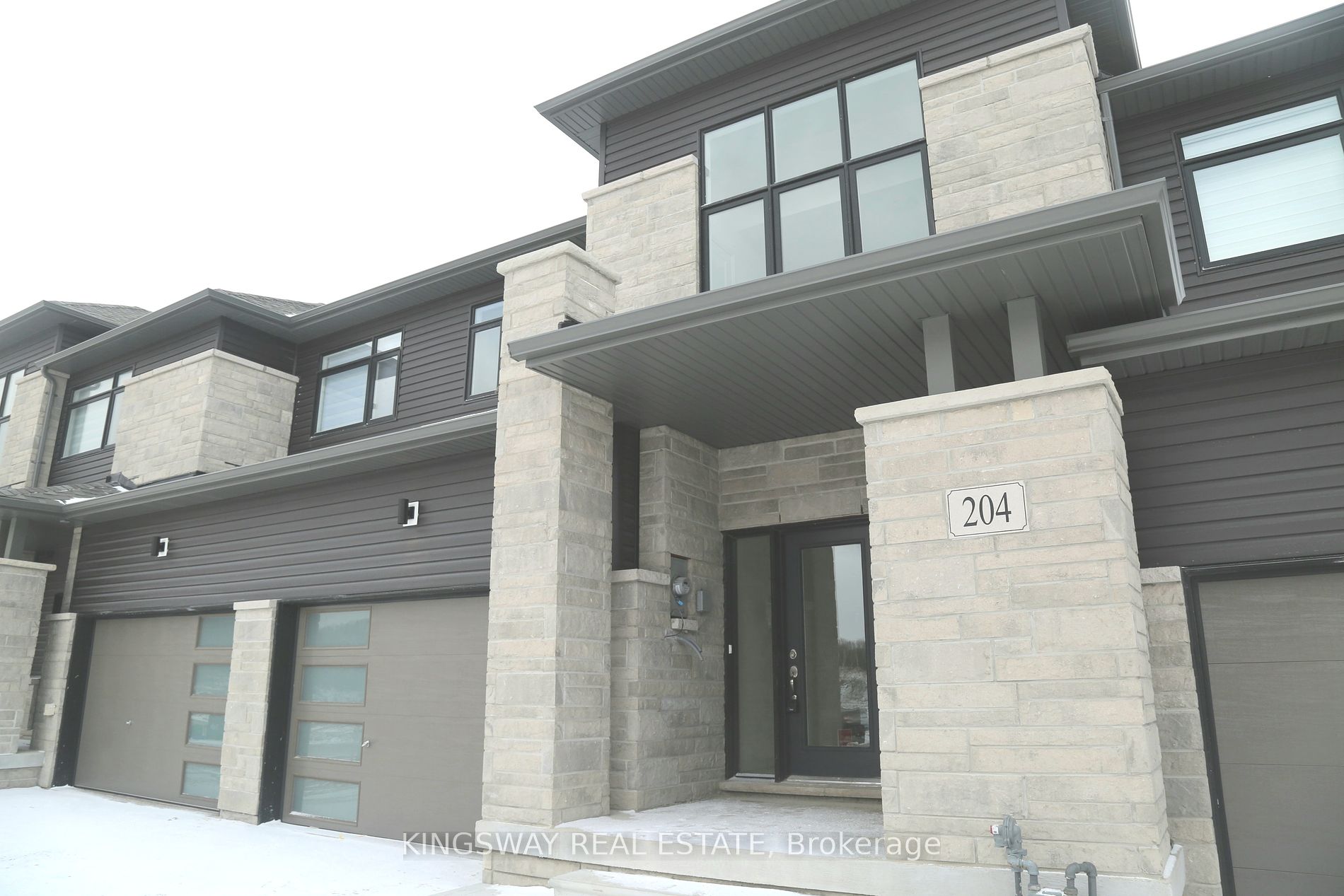 204 Rosanne Circle