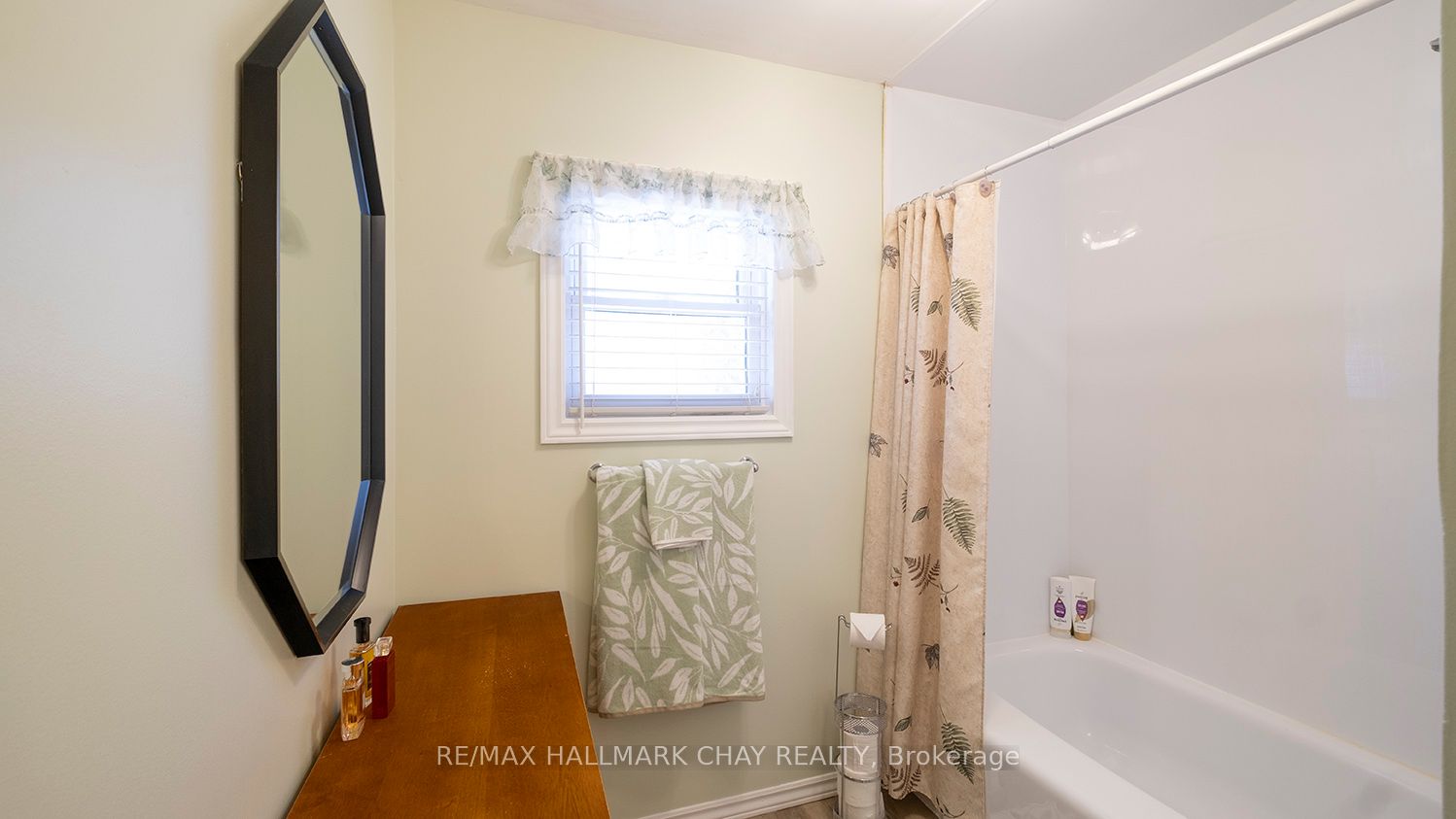 190 Concession Rd 8 E