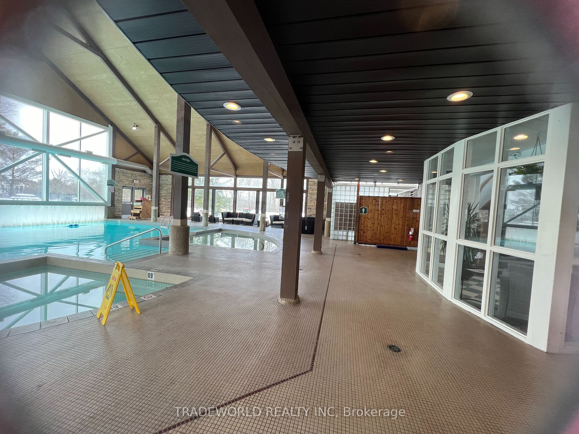 90 Highland Drive, #2076-77