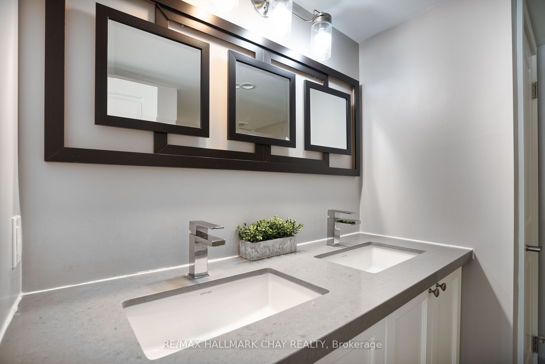 80 HORSESHOE Boulevard, #305