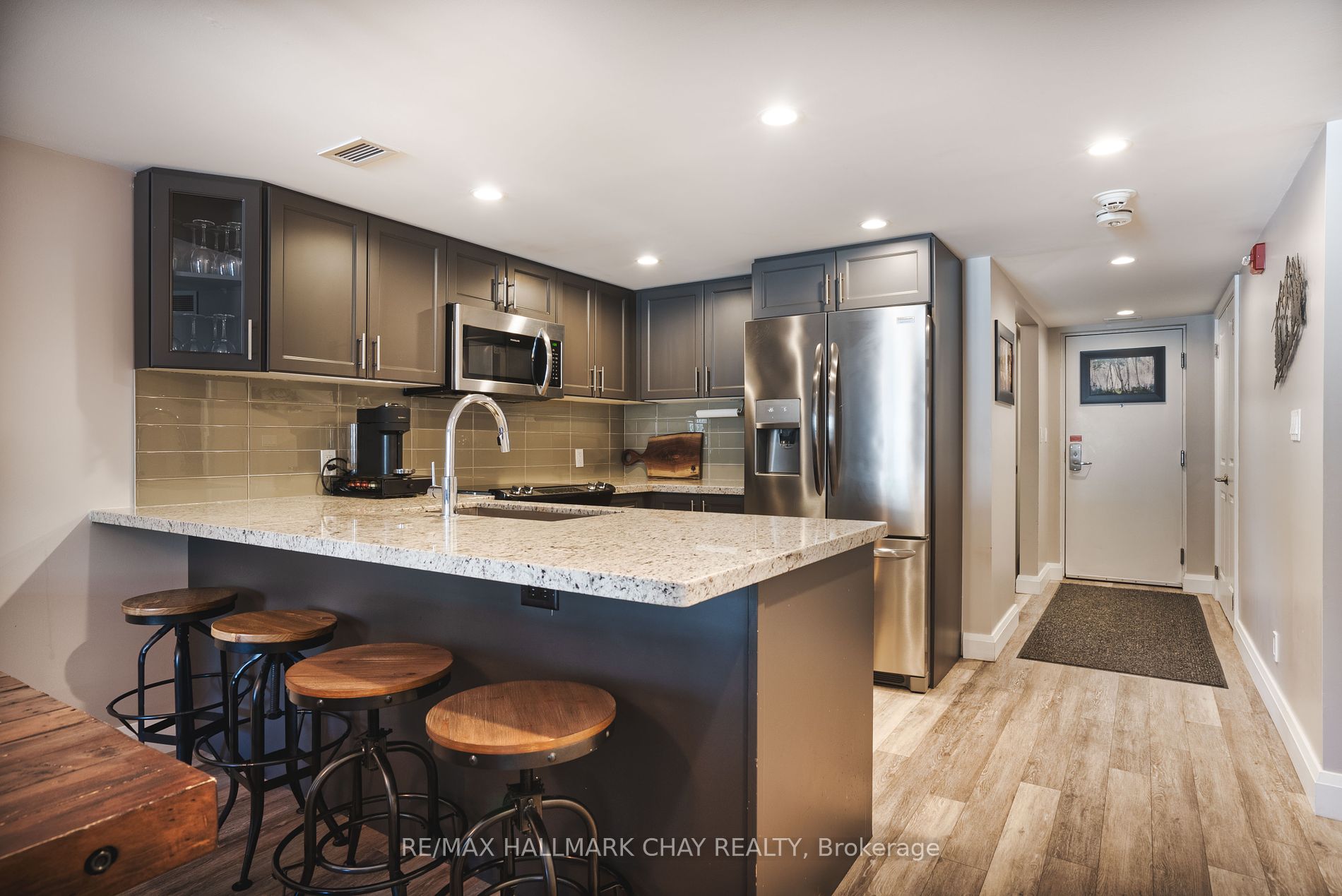80 HORSESHOE Boulevard, #305