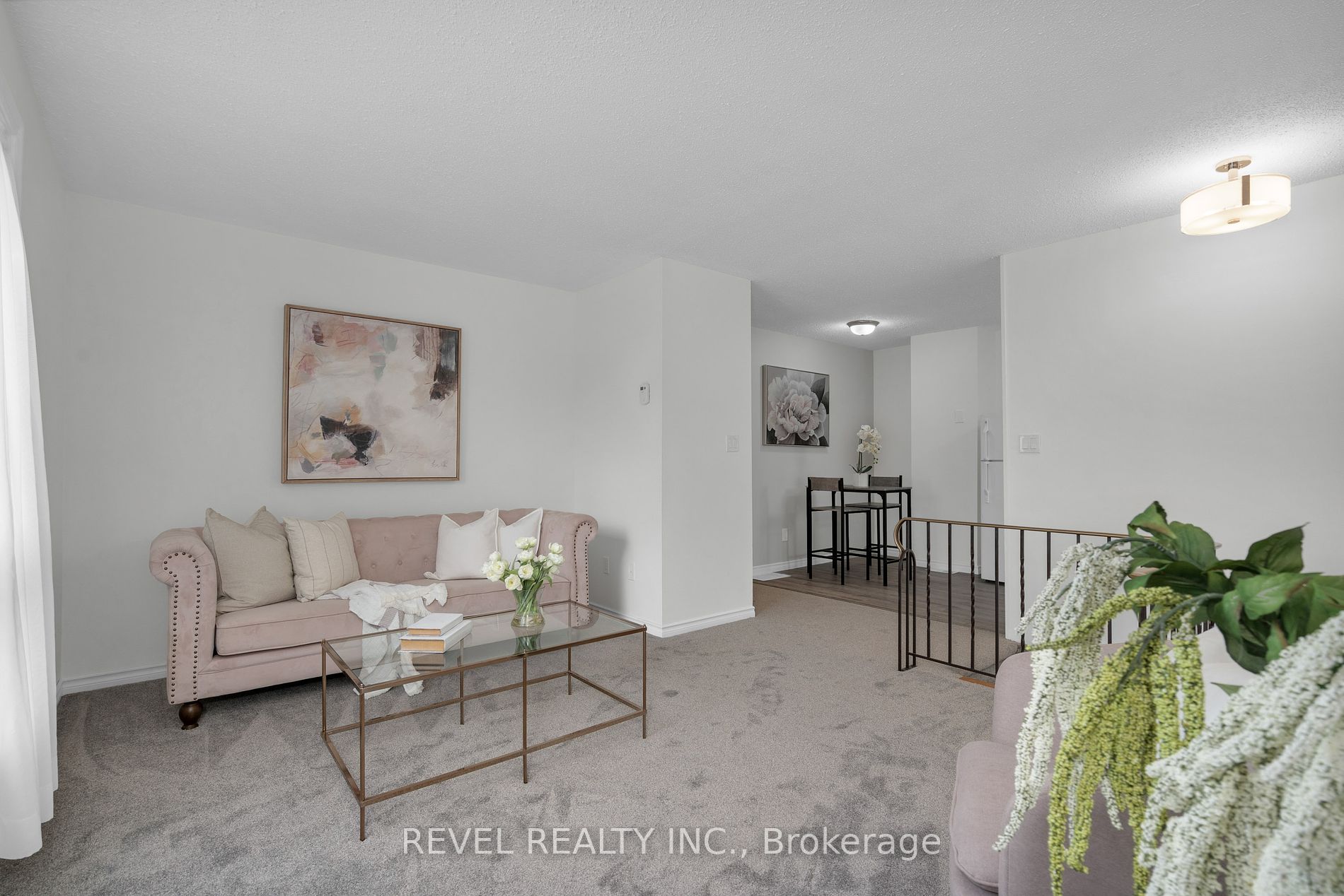 43 Queen Street E