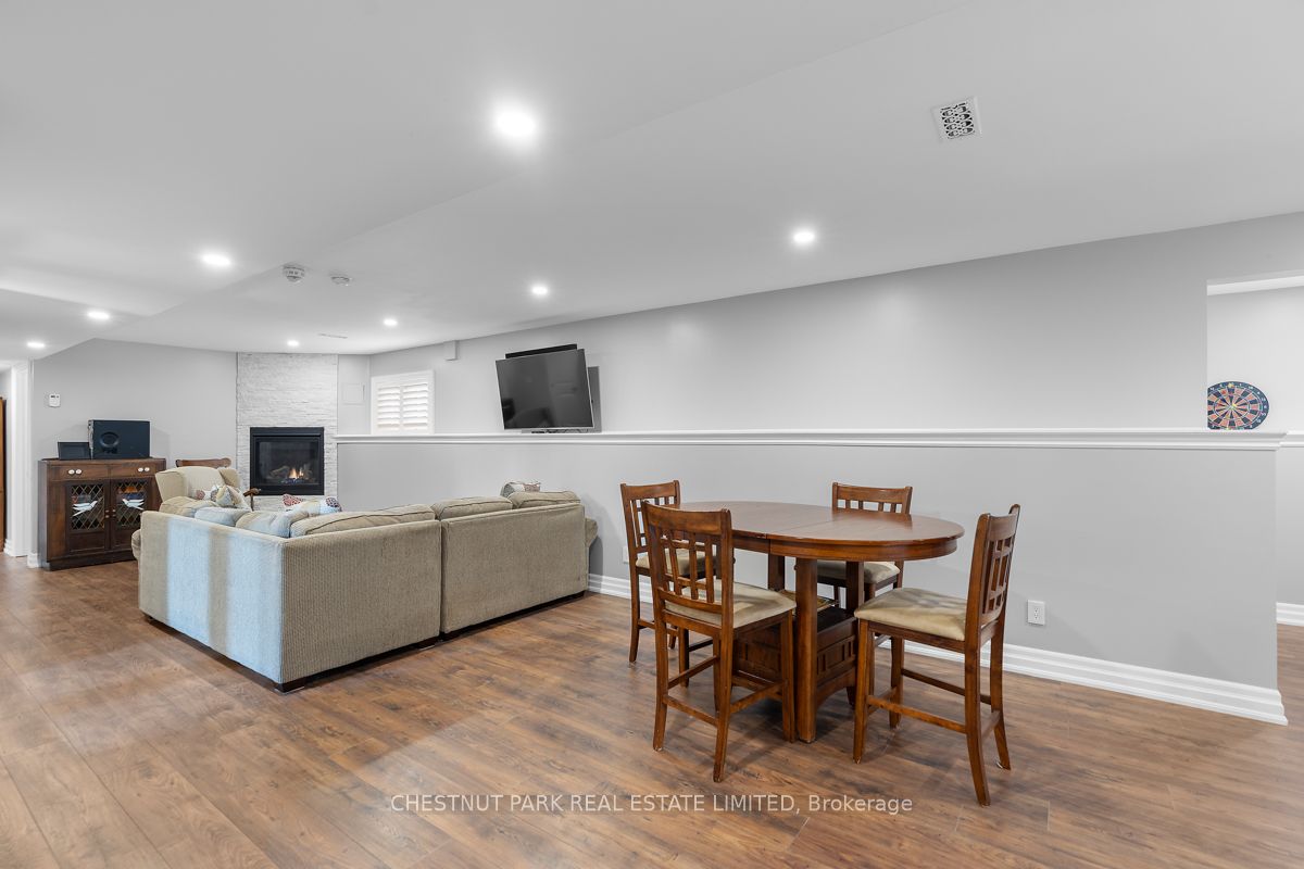 32 Pinecone Avenue