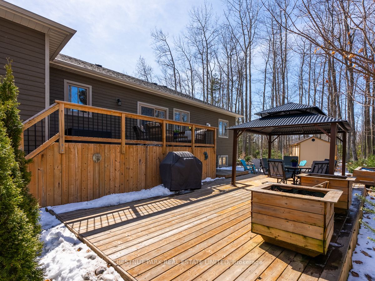 32 Pinecone Avenue