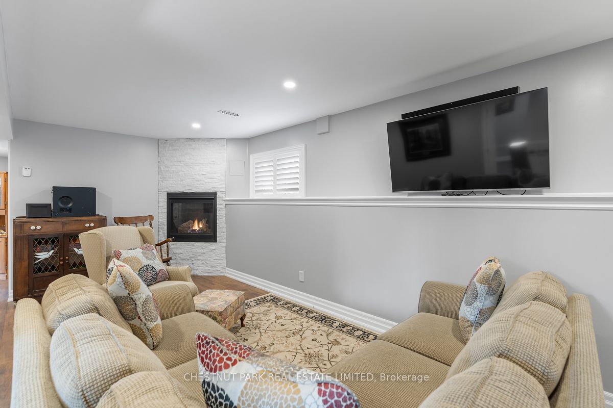 32 Pinecone Avenue