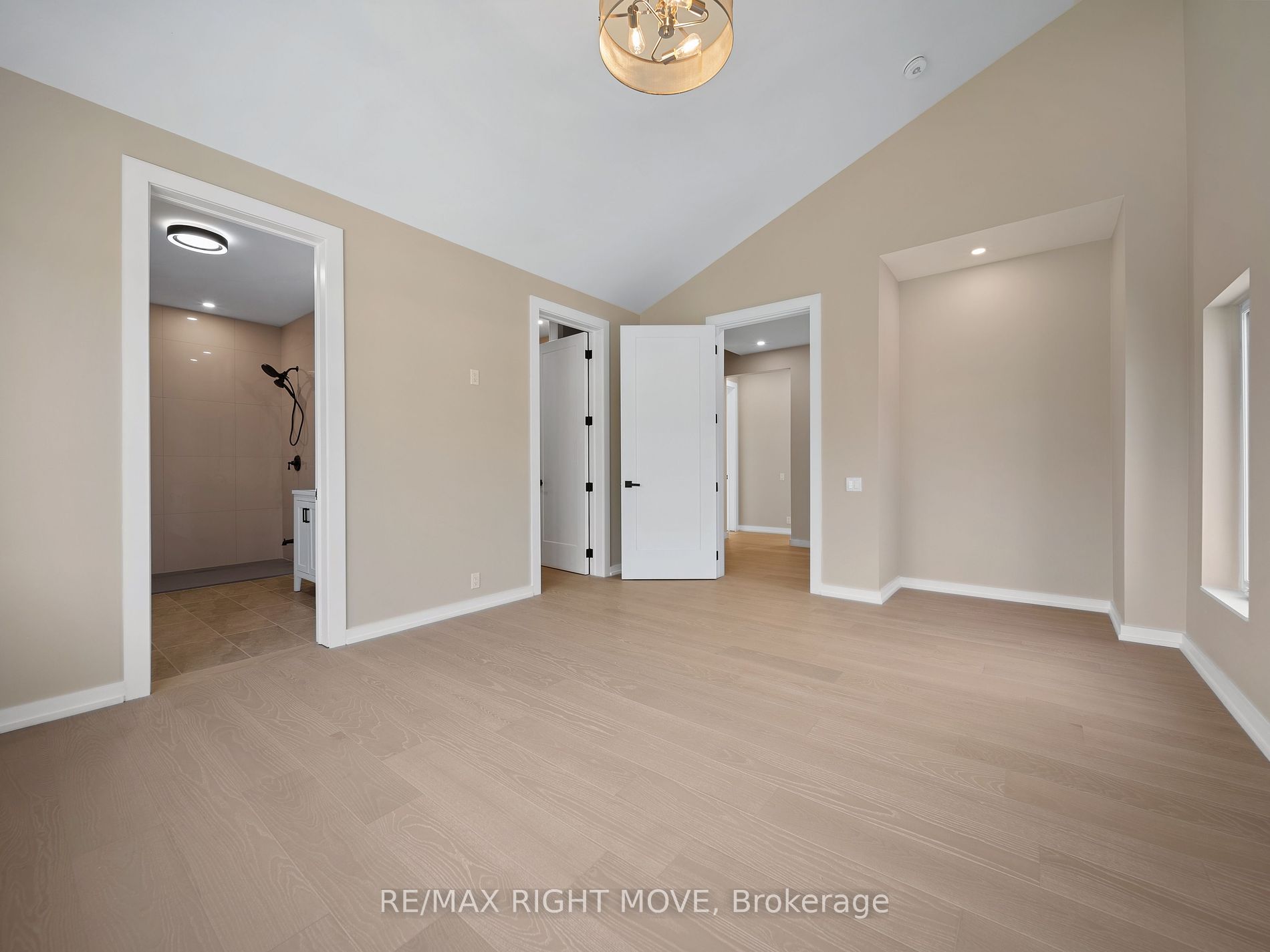 24 Grace Ave