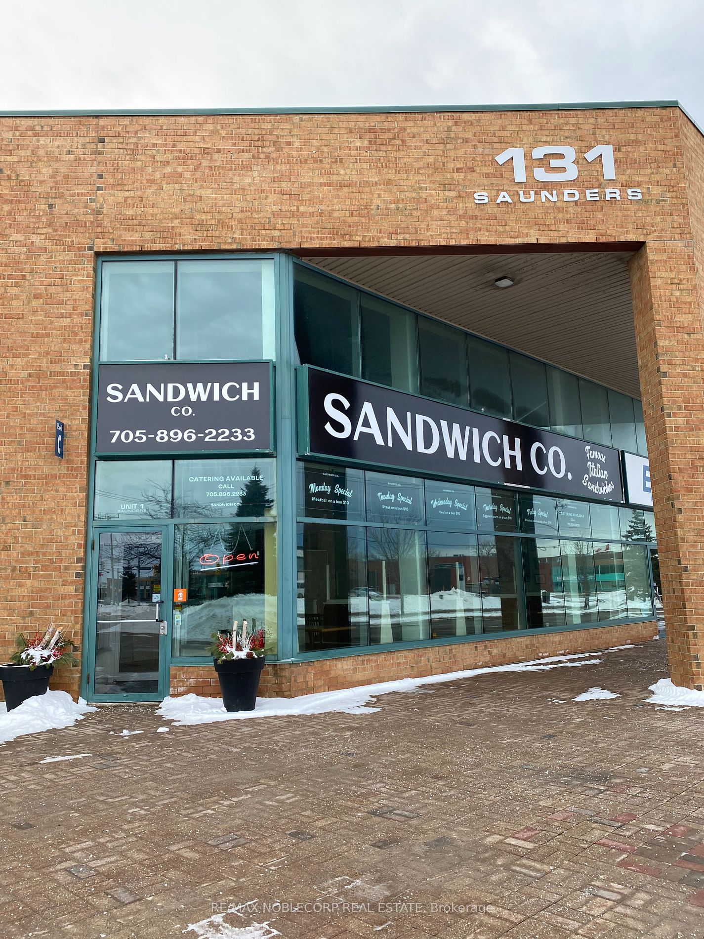 131 Saunders Rd, #1