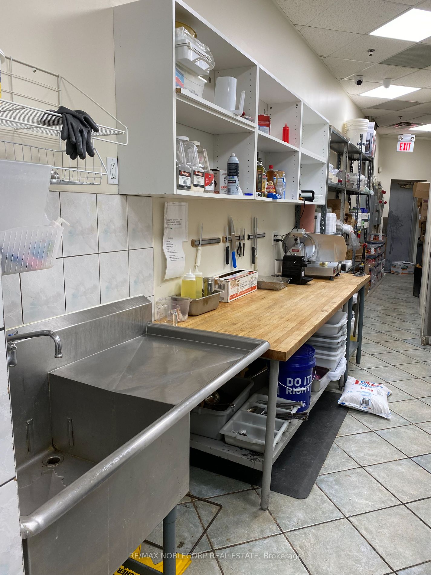 131 Saunders Rd, #1