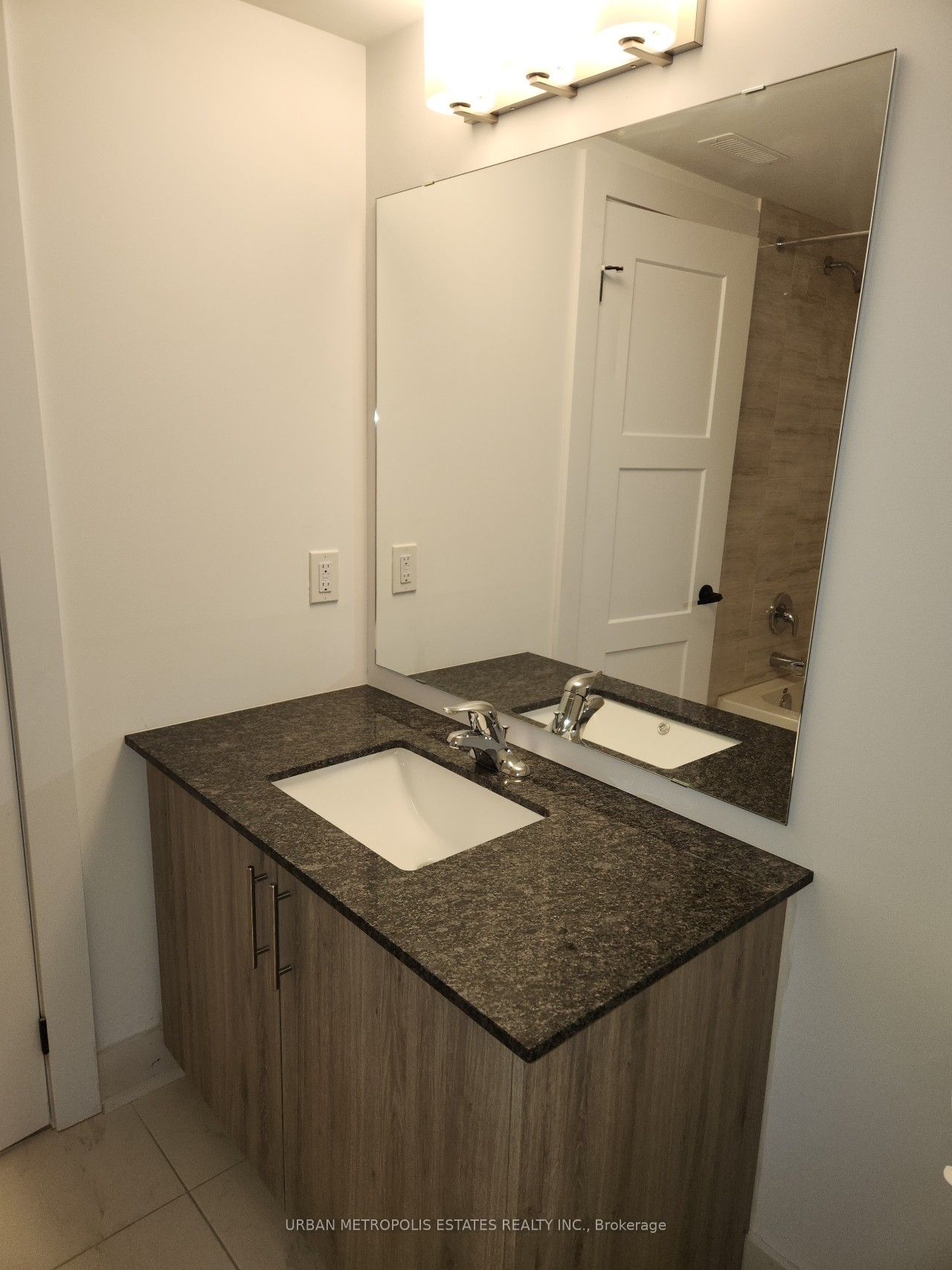 53 Pumpkin Corner Crescent, #Unit #4
